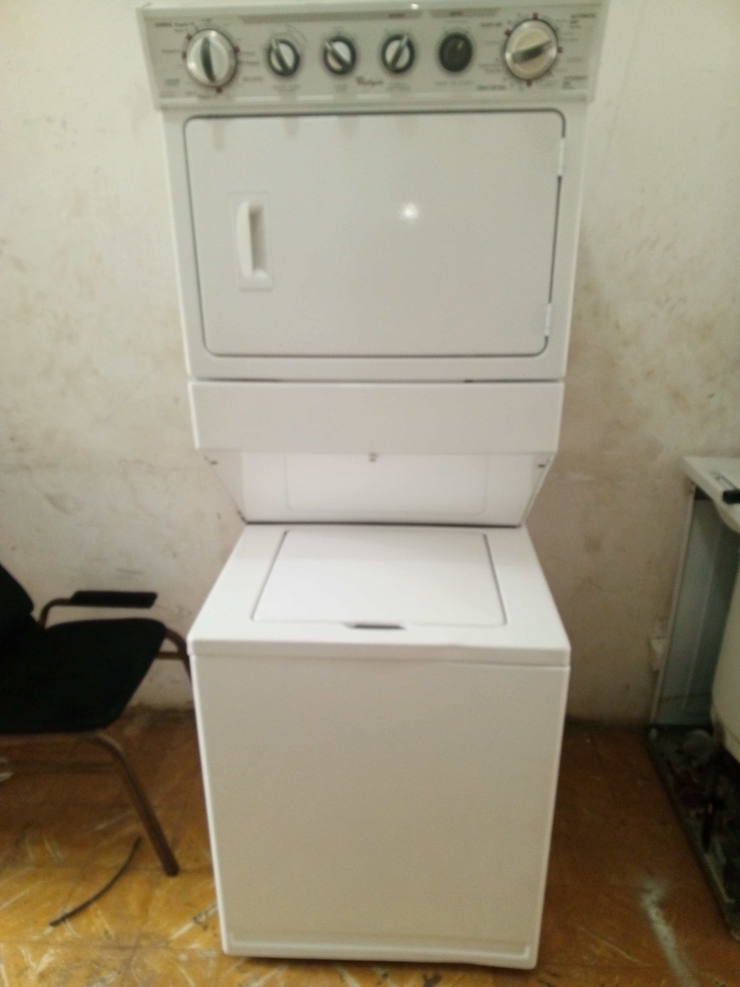 electrodomesticos - Lavadora Tipo torre (Whirpool) a gas

 2