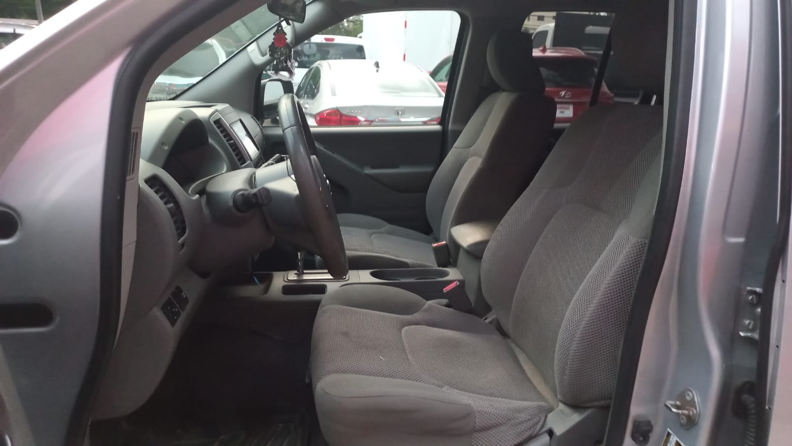 jeepetas y camionetas - Nissan Frontier SV año 2019 Gris Plata 8
