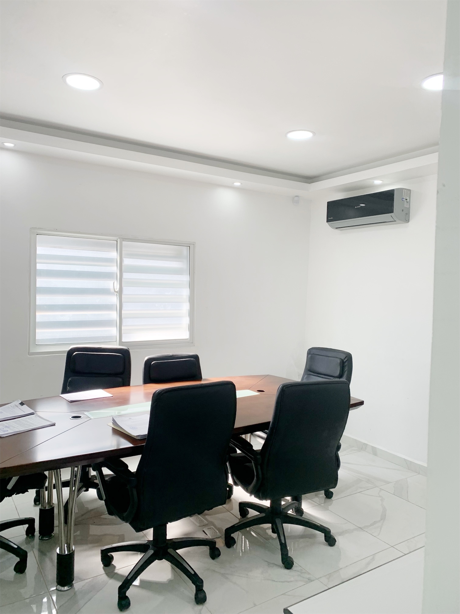 oficinas y locales comerciales - Local de oportunidad céntrico 5