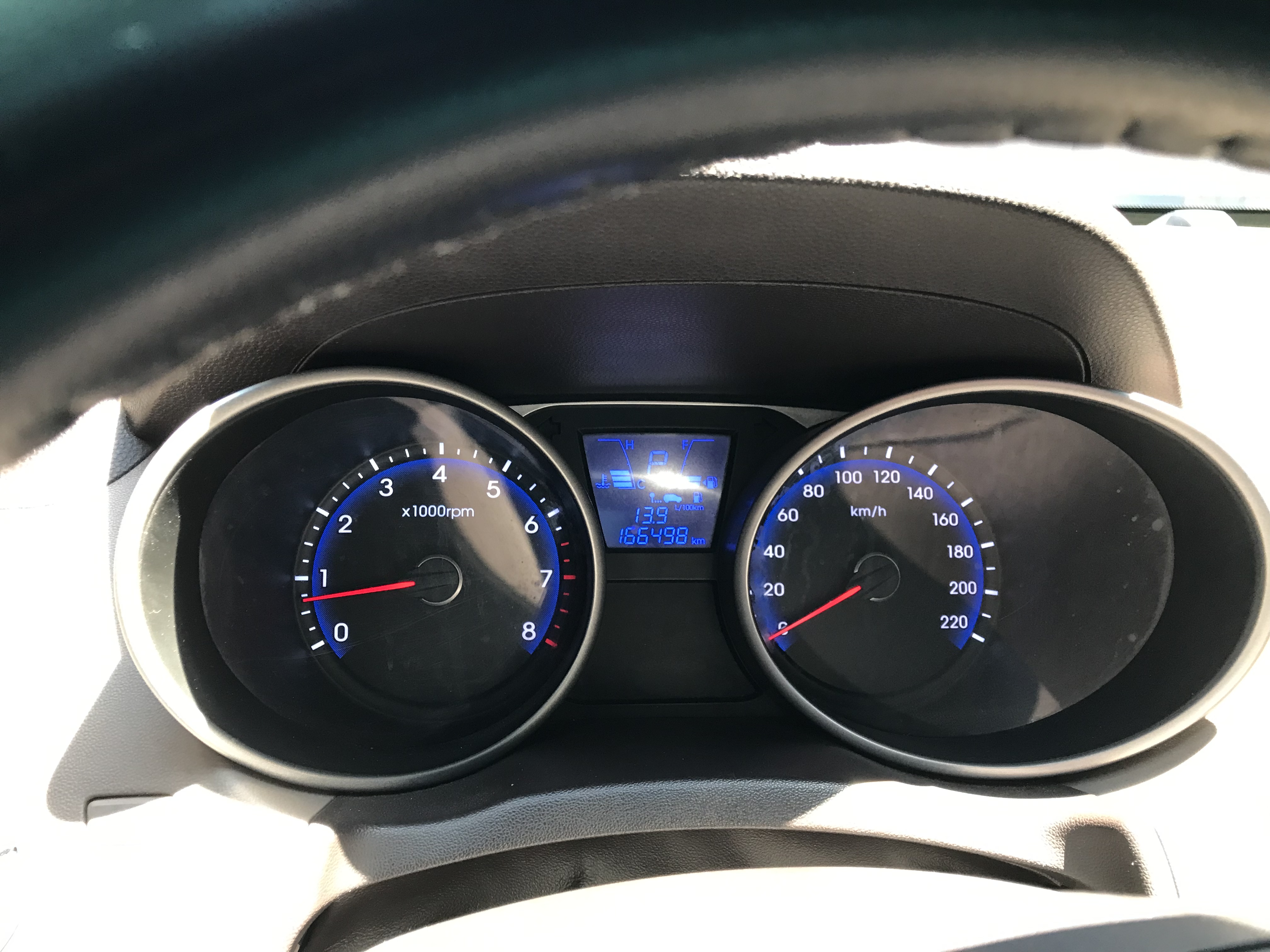 jeepetas y camionetas - Se vende Hyundai tucson año 2014  4