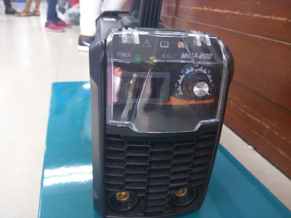 equipos profesionales - Soldadora Inverter 200 MMA (la pequeña) 1
