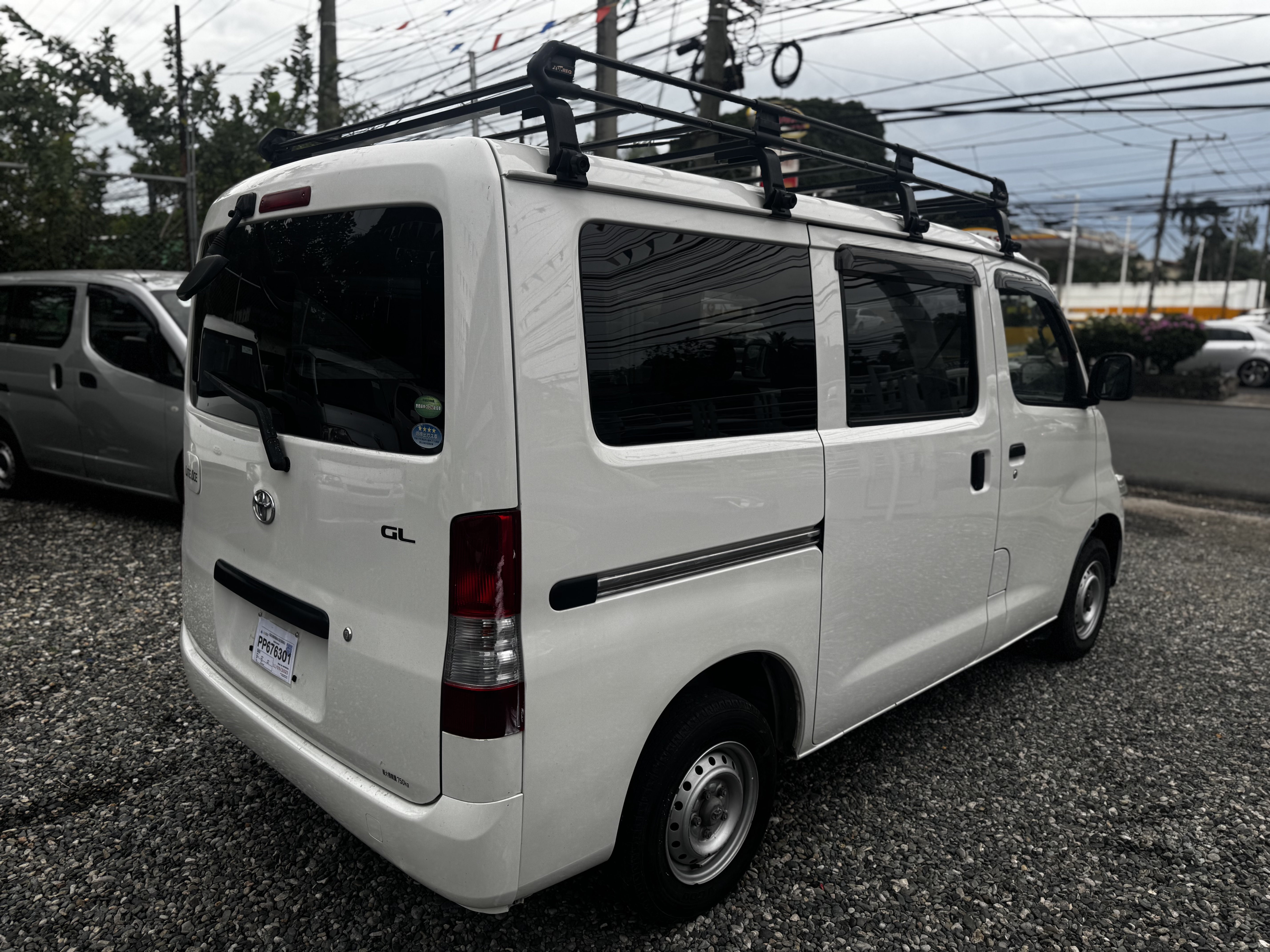 jeepetas y camionetas - Toyota Town Ace 2019  7