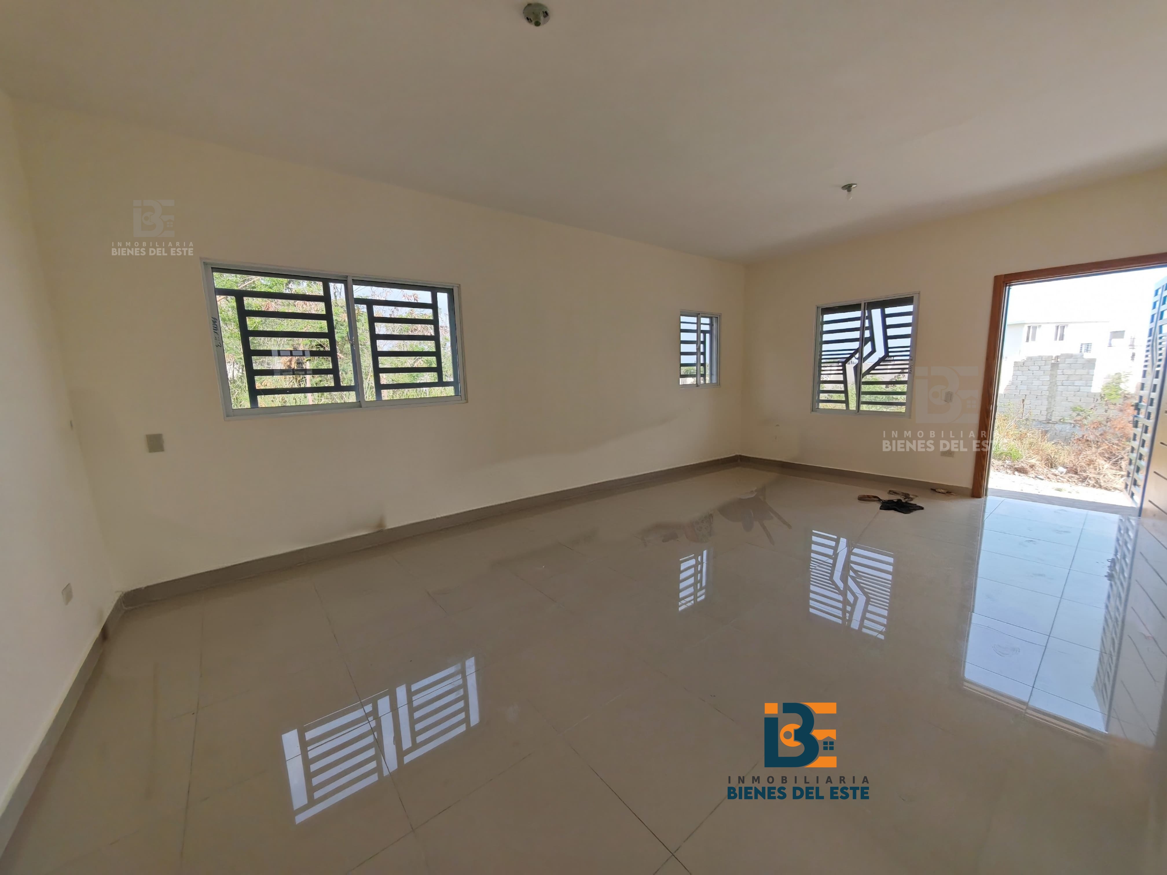 casas - Se Vende Vivienda Nueva, con mucho Patio en SPM. 5