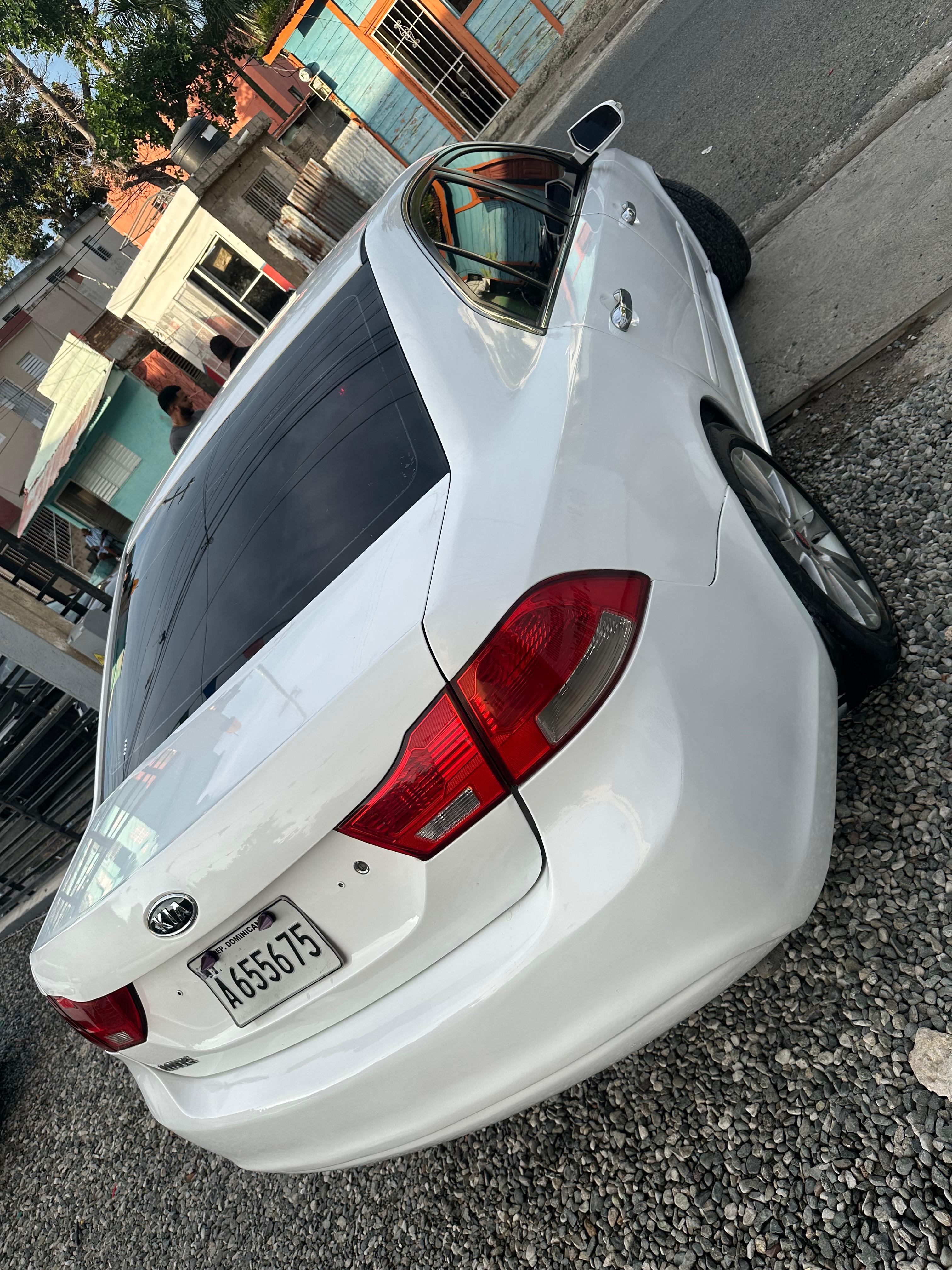 carros - Kia lotze 2009  3