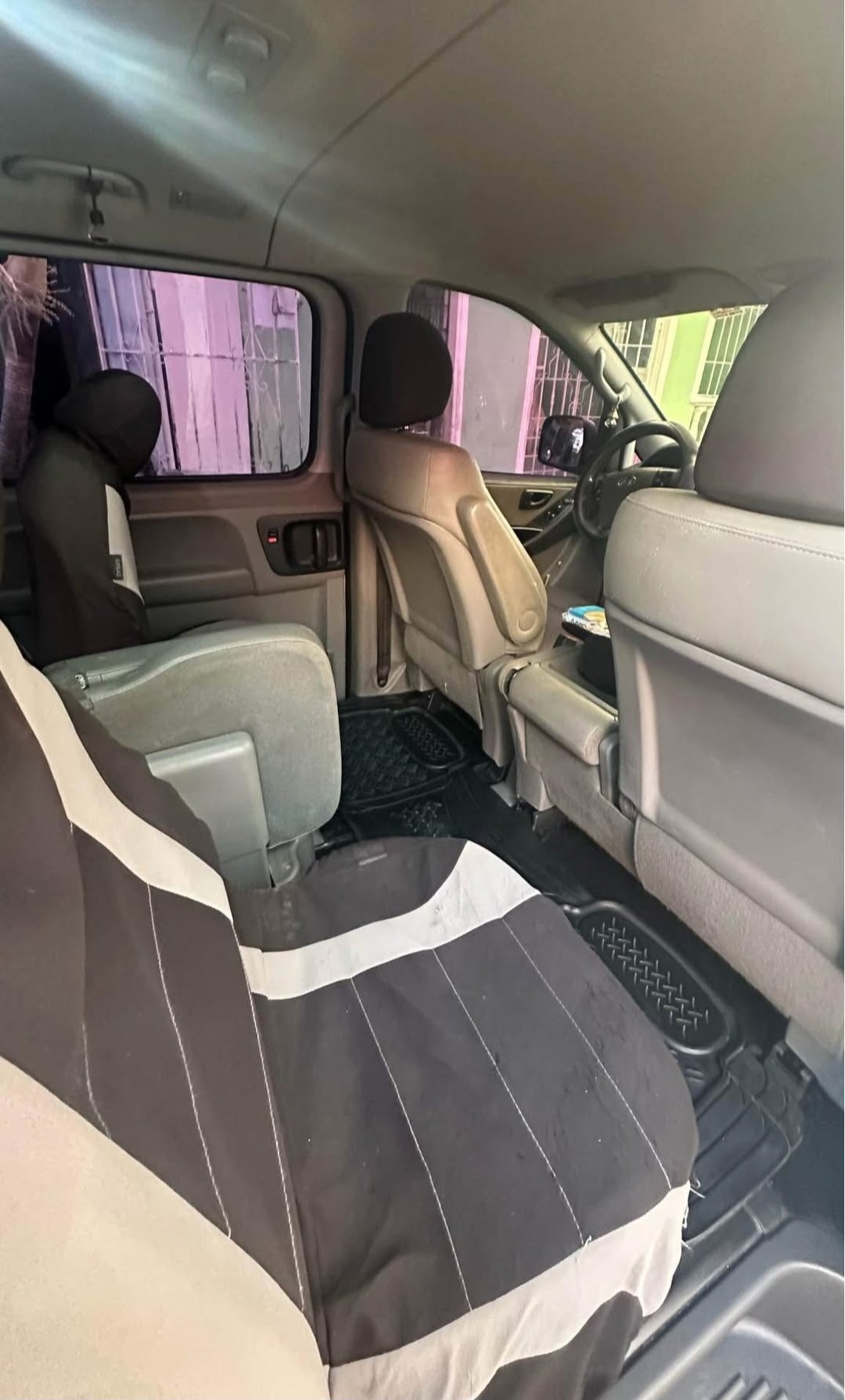 jeepetas y camionetas - Hyundai Starex 2018 6