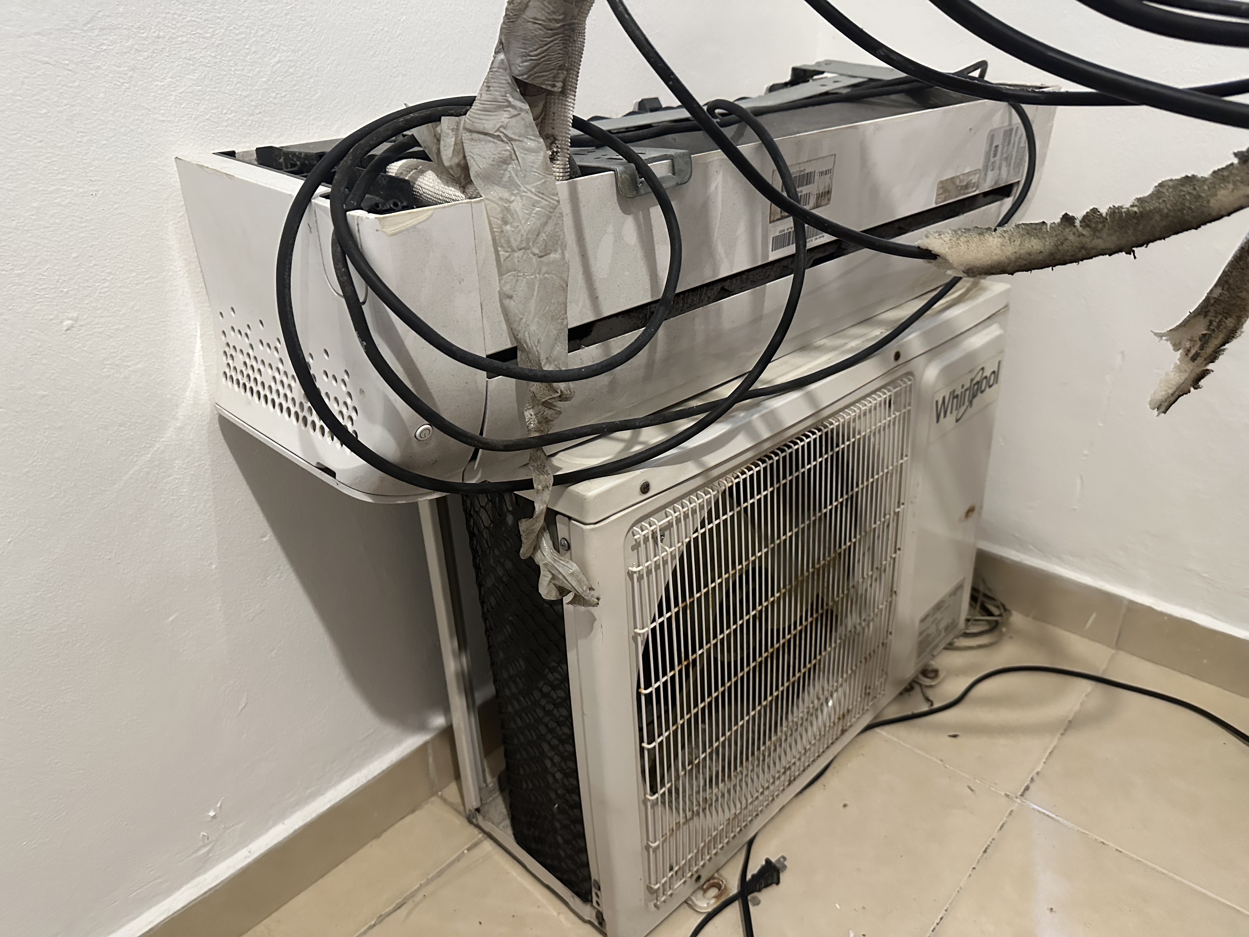 aires acondicionados y abanicos - aire en buen estado  0