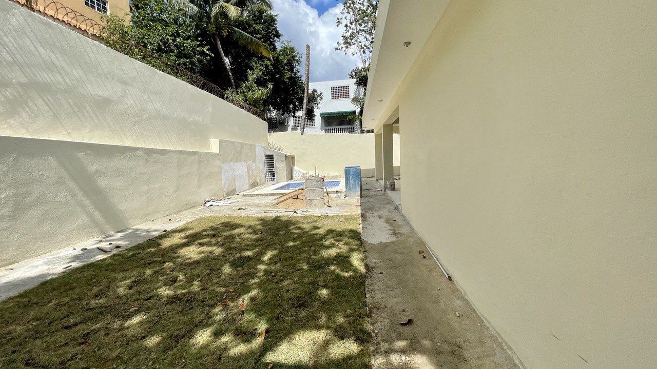 casas - Altos de Arroyo Hondo lll moderna casa de 5 habitaciones  2