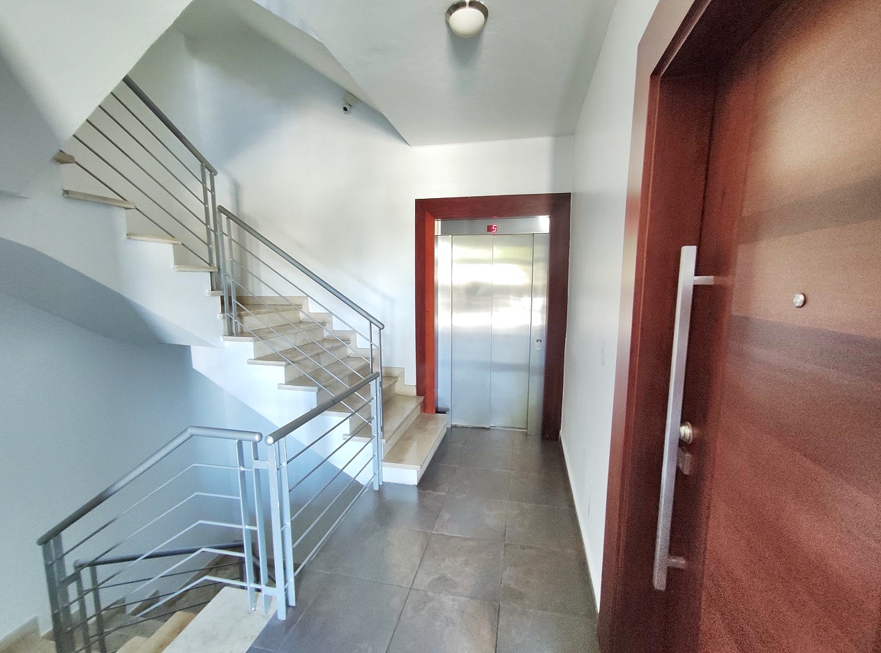 apartamentos - Segundo nivel de venta en La Rosaleda 1