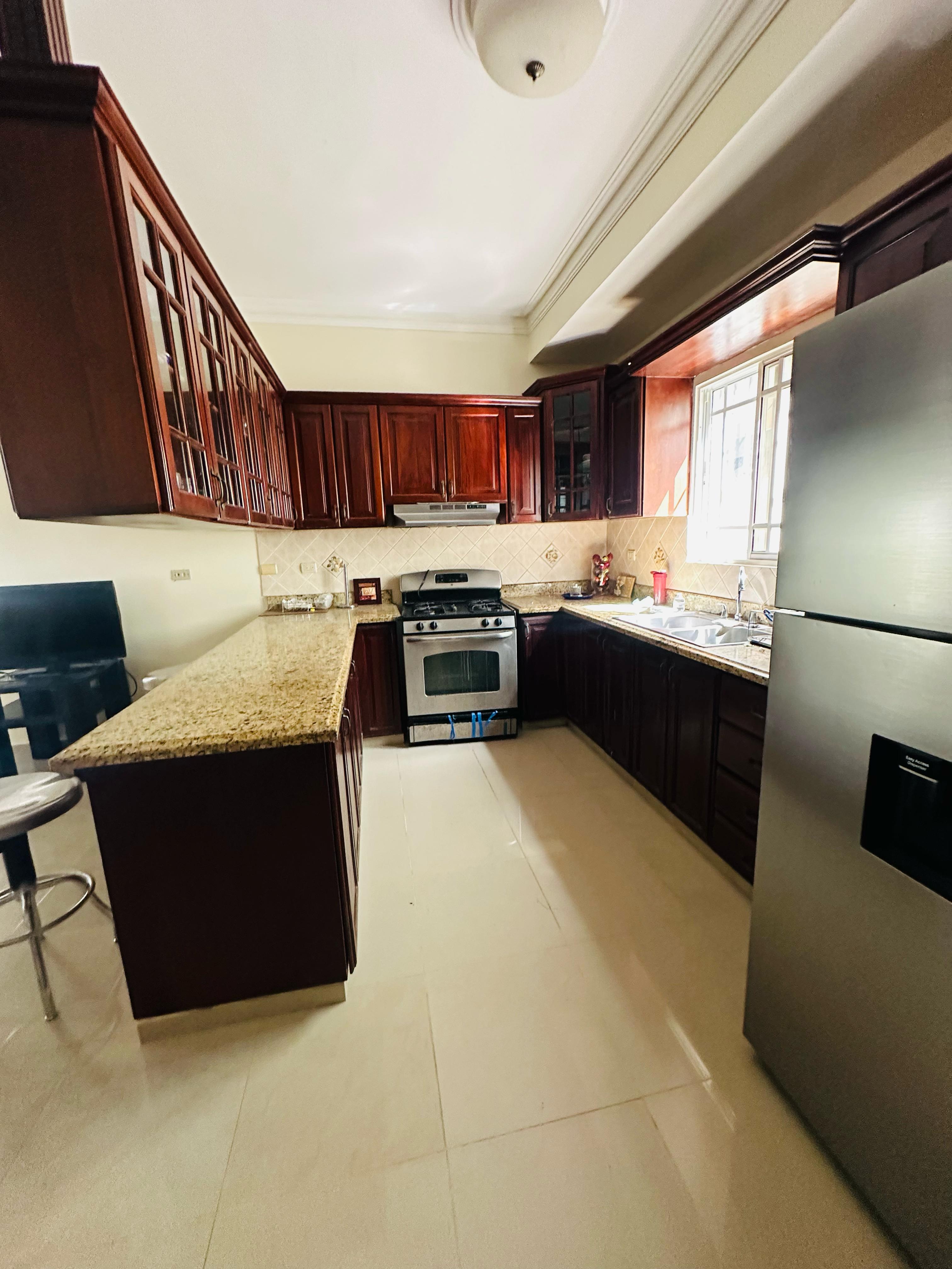 casas - CASA EN VENTA EN JARDINES DEL ESTE, SANTIAGO. 3