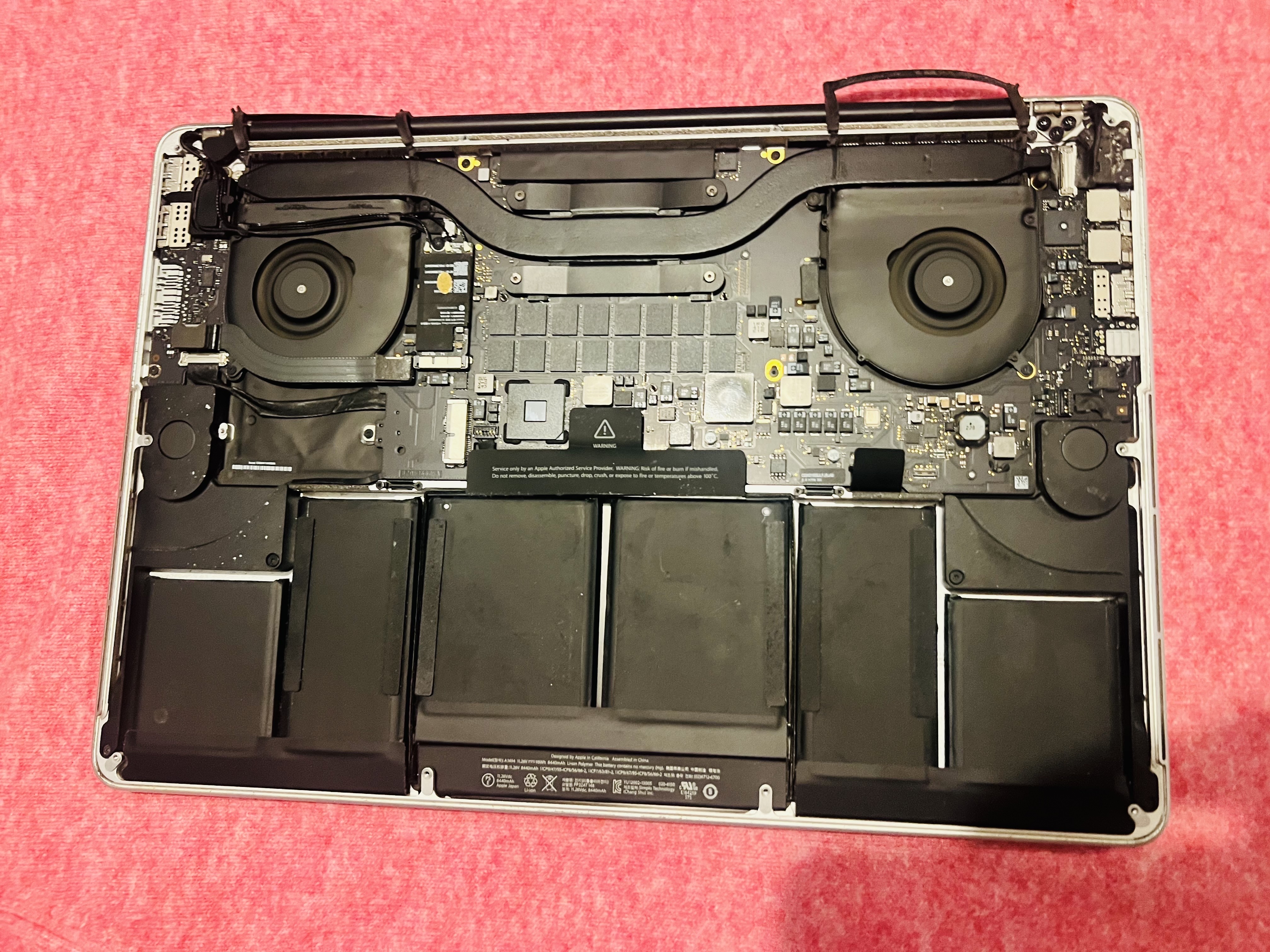 computadoras y laptops - Mac Pro A1398 para piezas pantalla mala  3