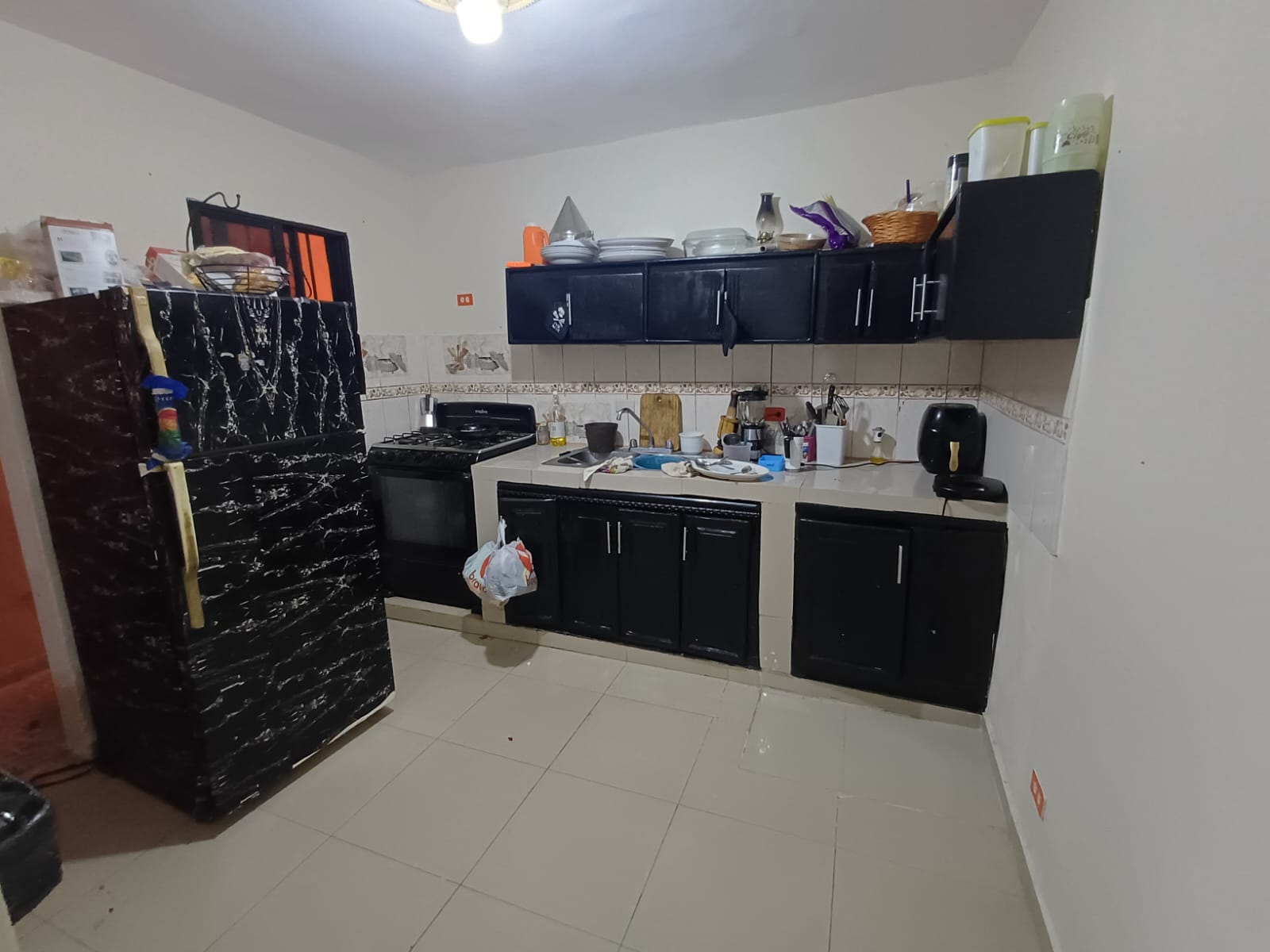 casas - Casa o Edificio de 3 Niveles Prox. Carrt. Mella SD 3