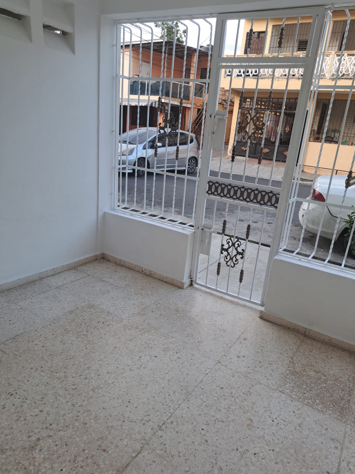 apartamentos - Alma Rosa 1ra, se alquila apto. RD$15,000- 1