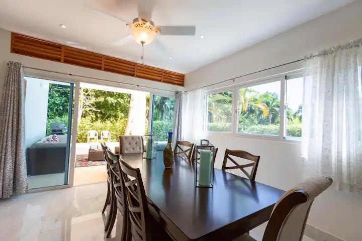 casas vacacionales y villas - Venta de Villa en samana las terrenas con piscina con 947mts zona turística  4