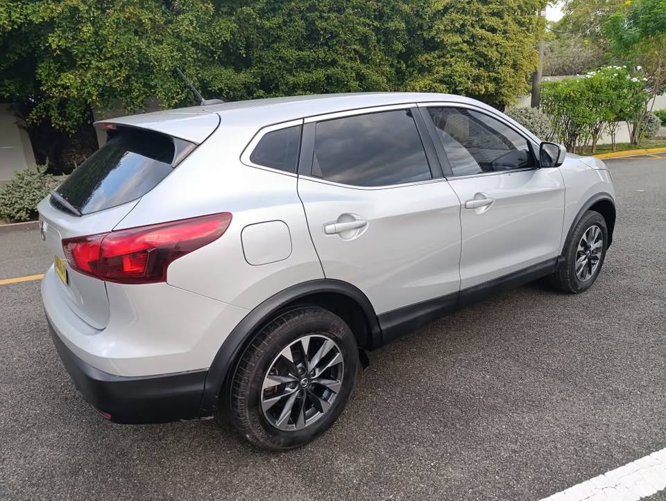 jeepetas y camionetas - Nissan Rogue Sport Clean Carfax 4