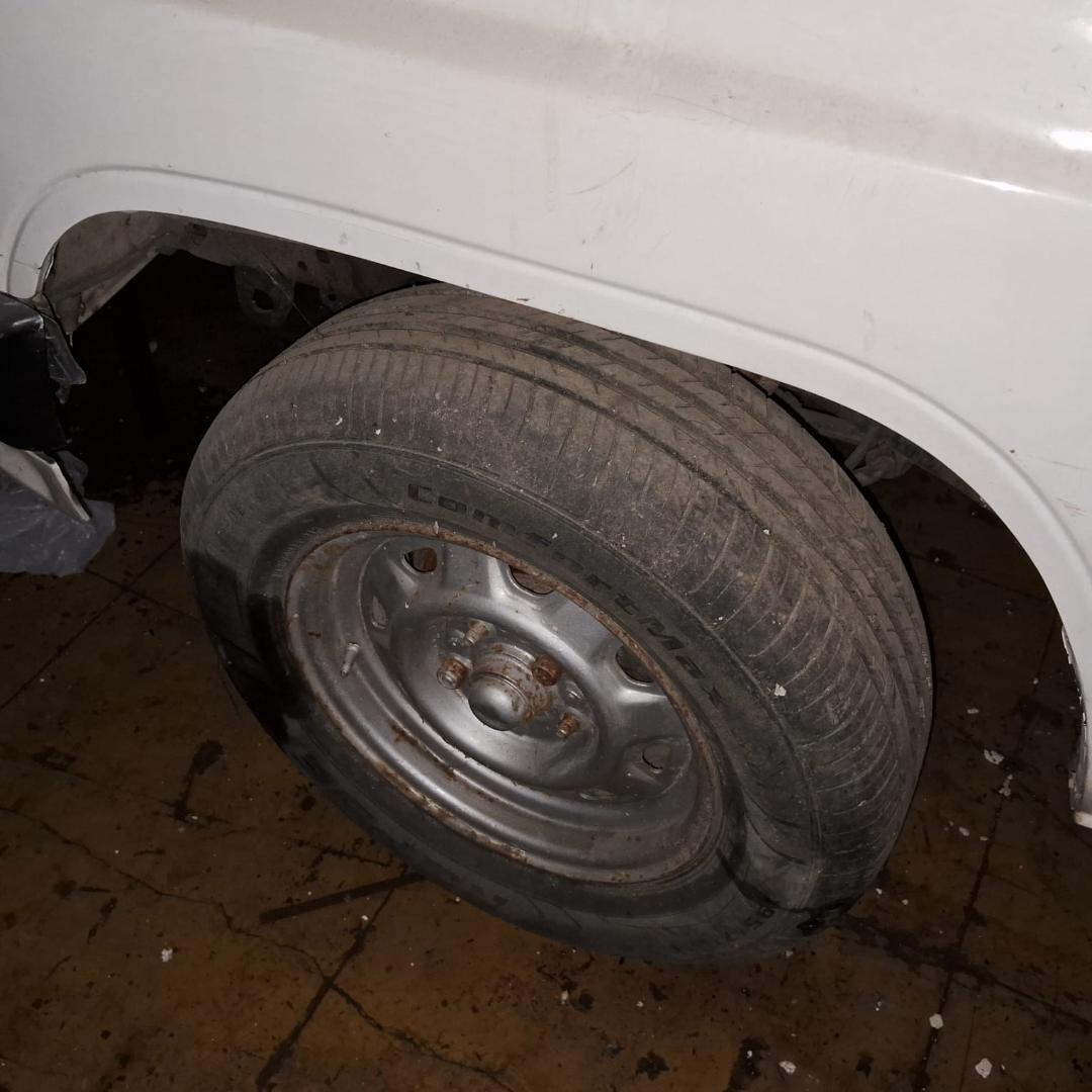 jeepetas y camionetas - Camioneta Toyota Hilux muy buenas condiciones 2