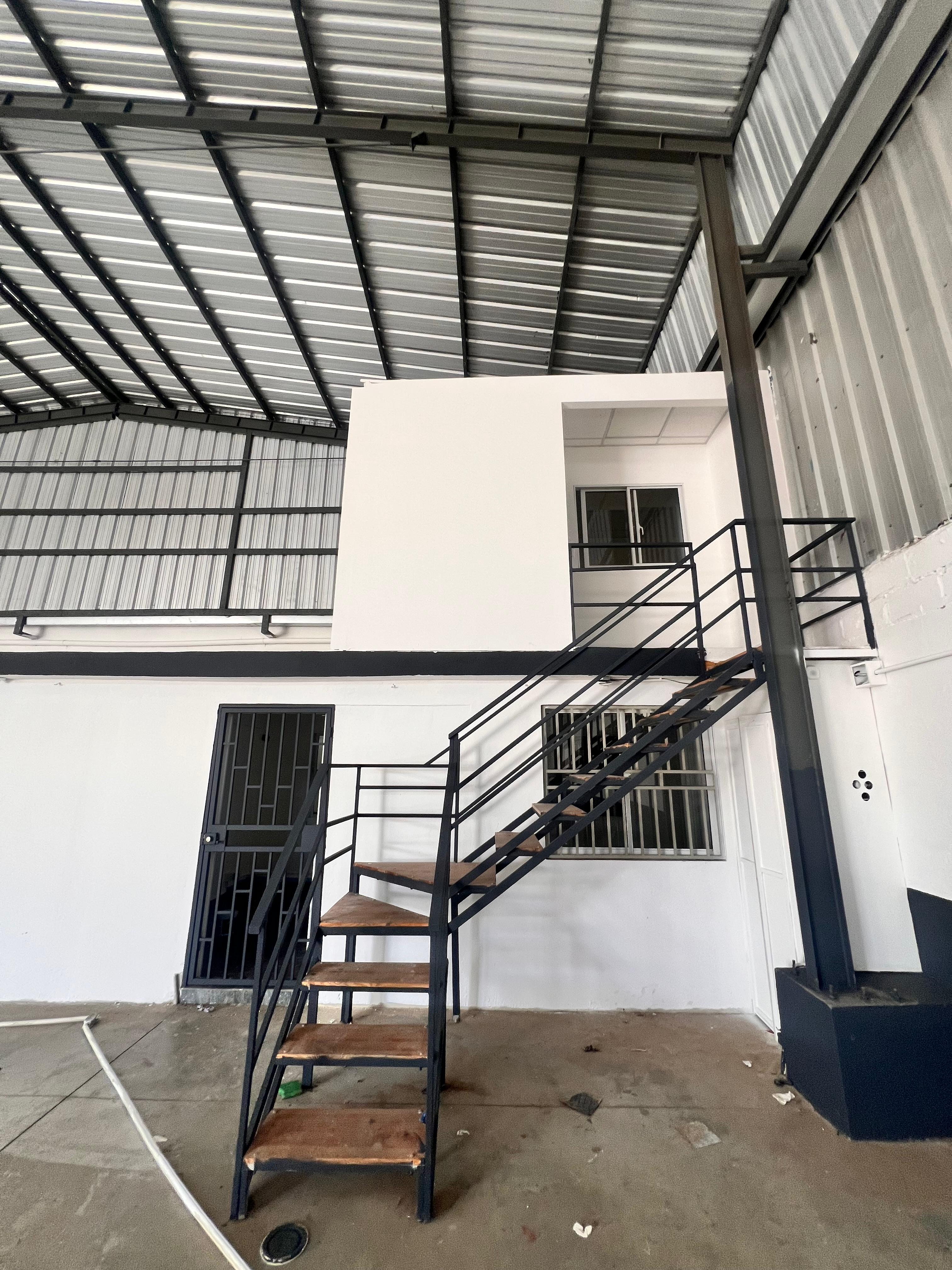 otros inmuebles - ALQUILER DE NAVE INDUSTRIAL EN VILLA AURA 3
