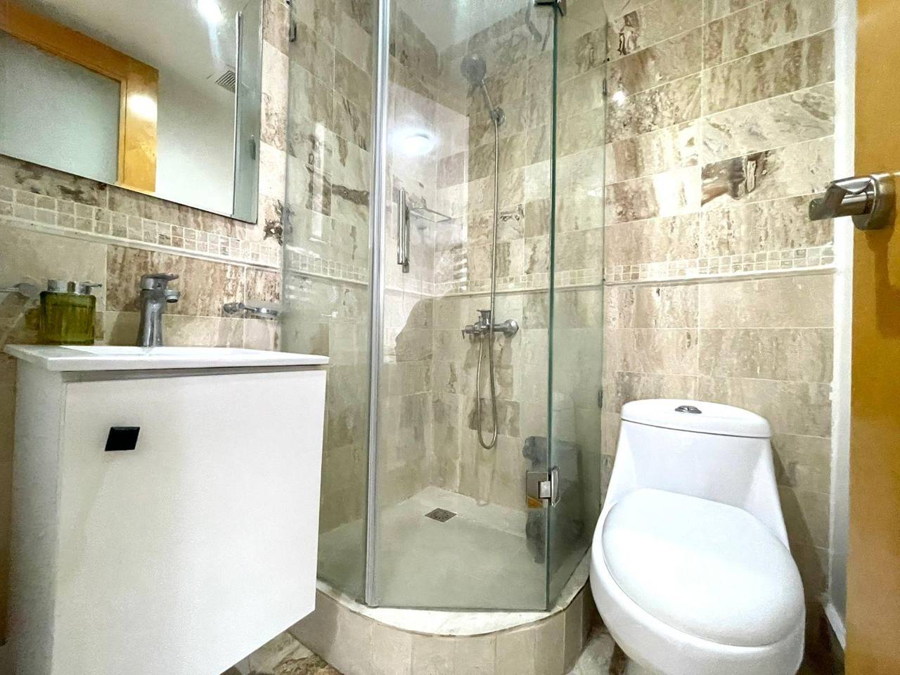 apartamentos - Moderno apartamento amueblado en piantini  1