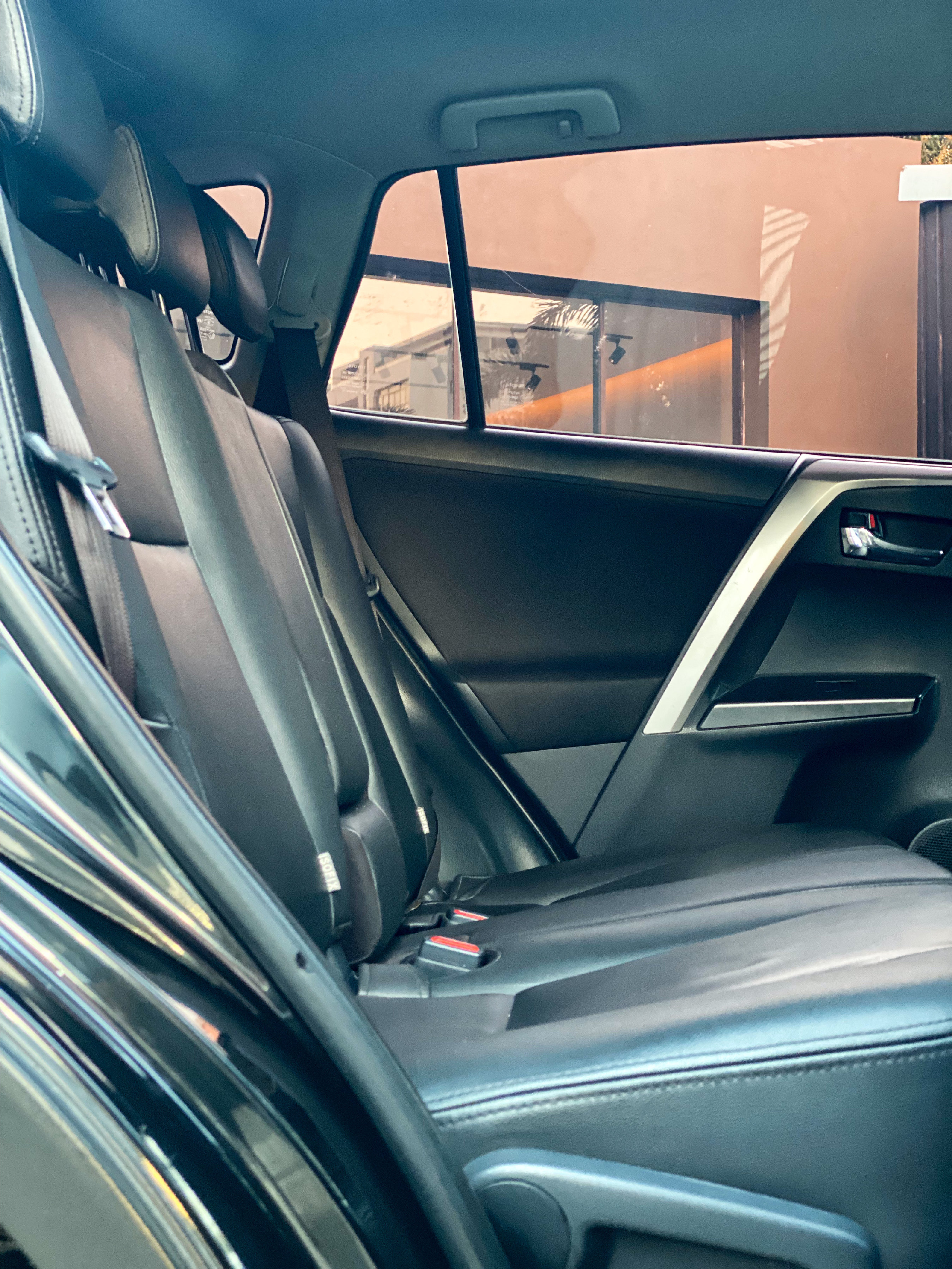 jeepetas y camionetas - Toyota Rav4 2019 vehículo de la casa  4