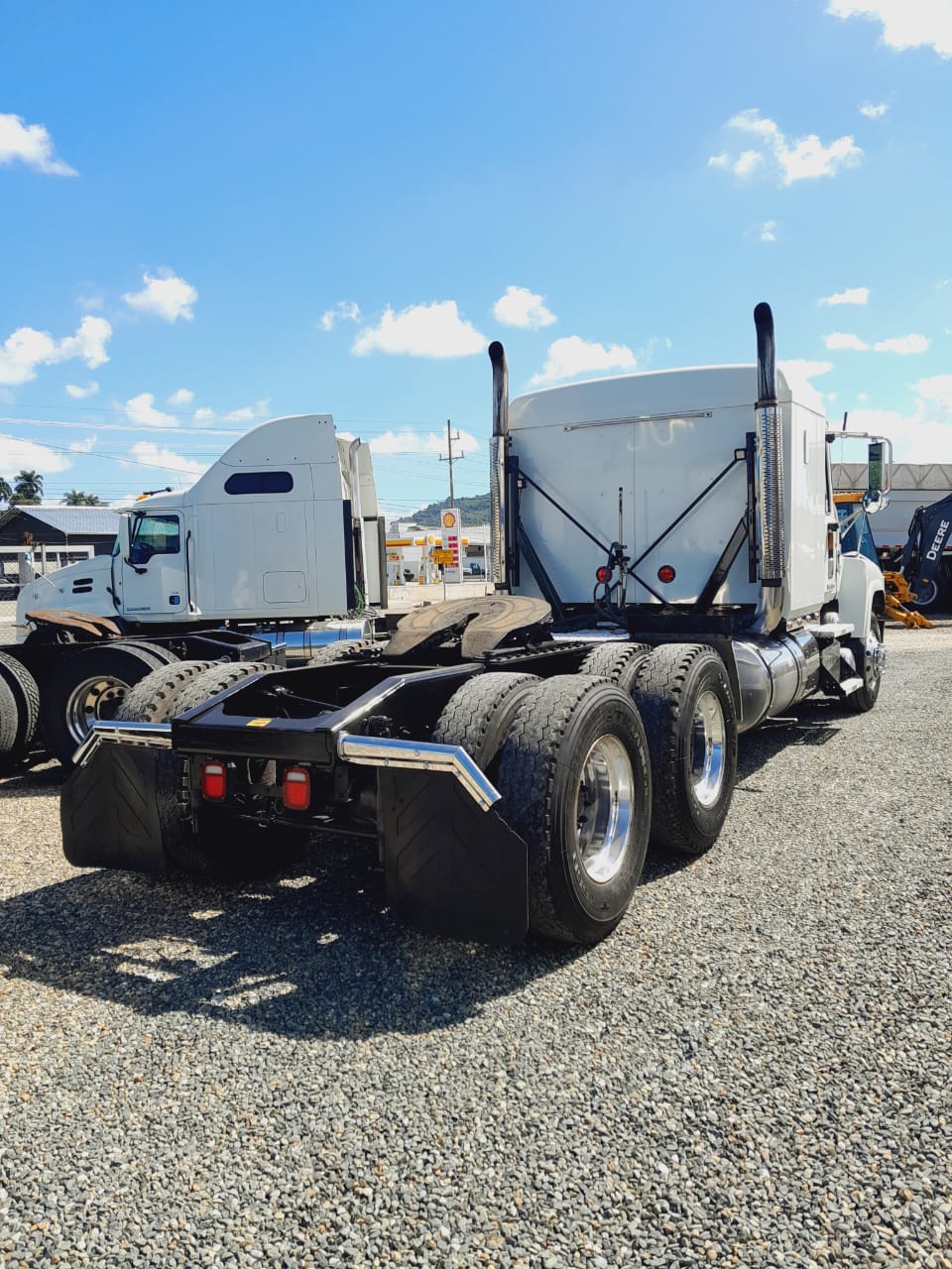 camiones y vehiculos pesados - MACK CHU613 600 1