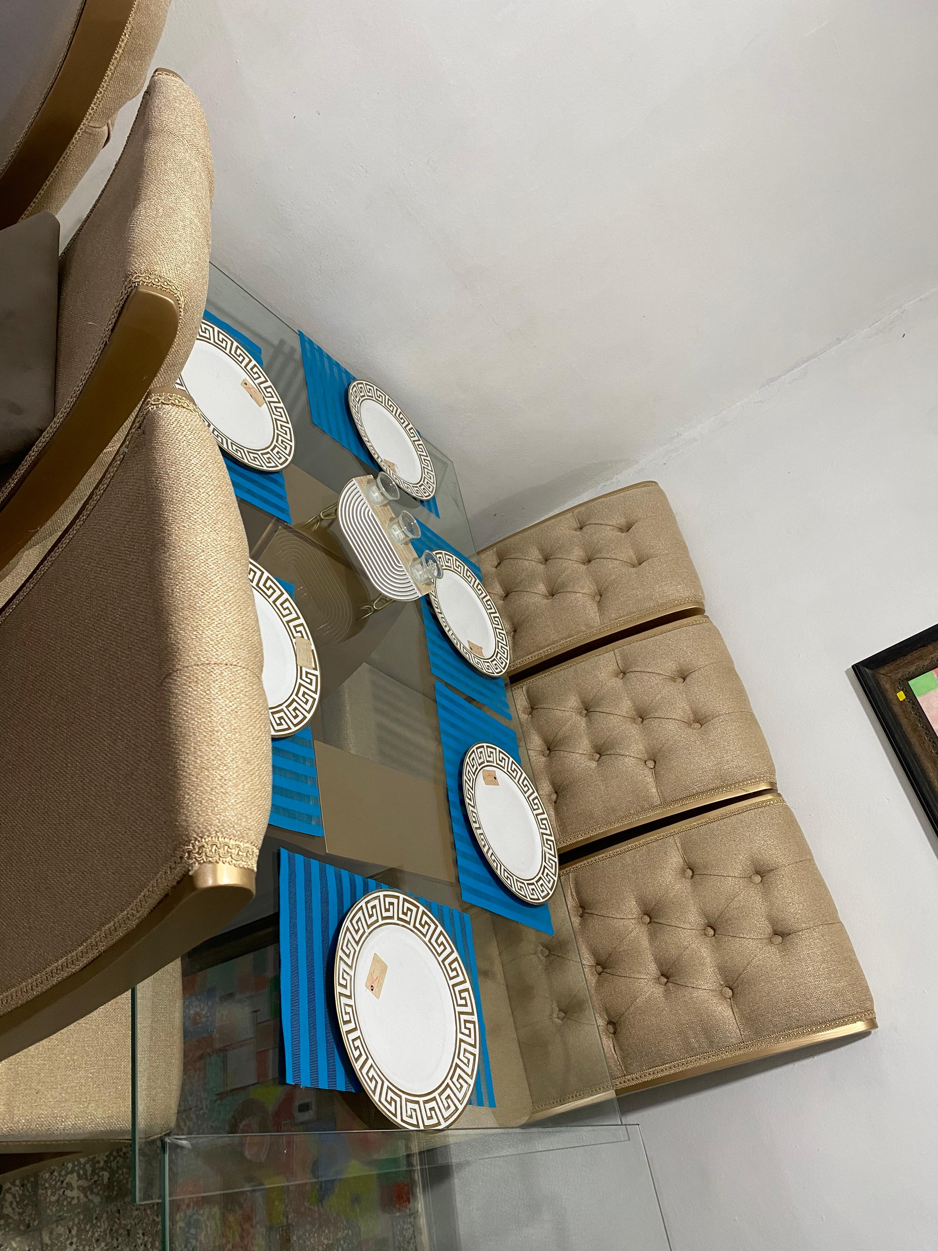 muebles y colchones - Comedor Moises
De 6 sillas
Color crema 
1 Año de garantía 
Pino Americano 0