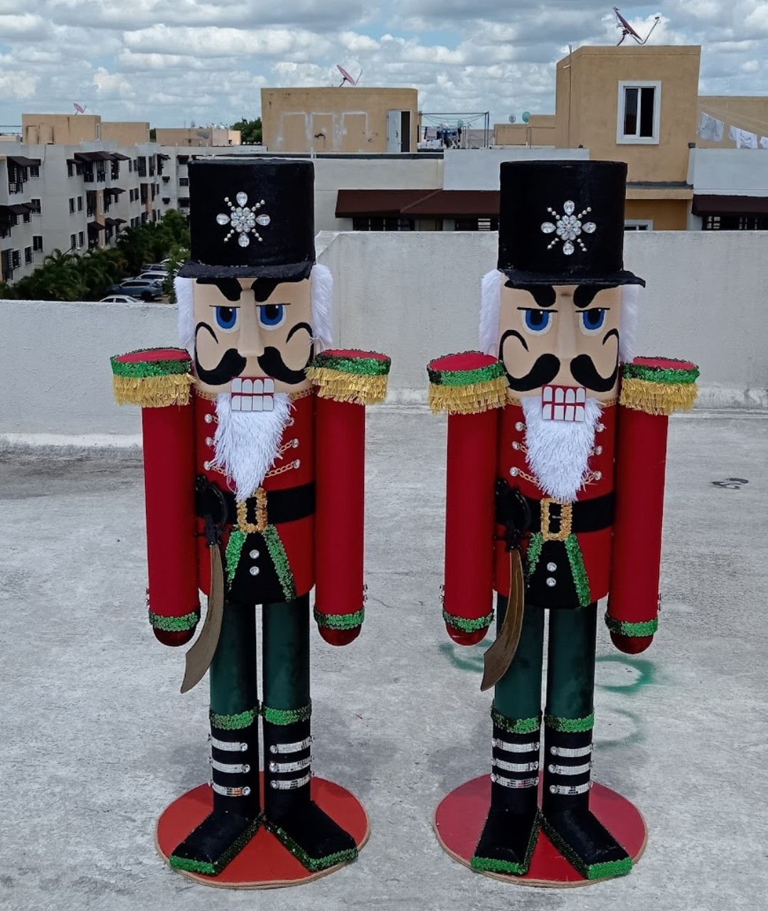 decoración y accesorios - Cascanueces y tambores en precio de pre-venta navideña 2025, aprovecha.  4