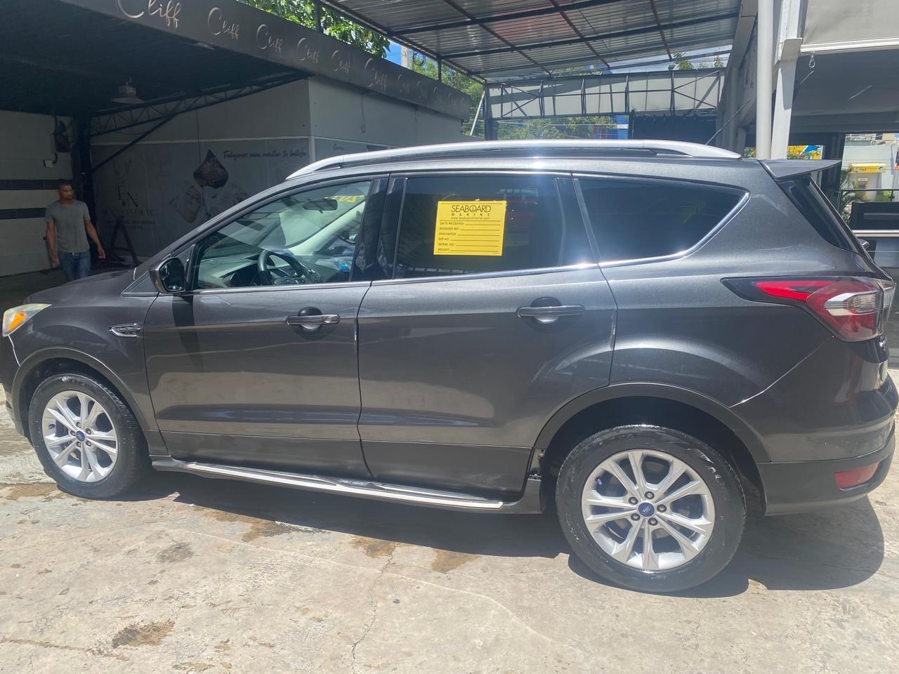 jeepetas y camionetas - FORD SCAPE 2017. 
$720,000 NEGOCIABLE
USADA, COMO NUEVA
PARA RÁPIDO.  0