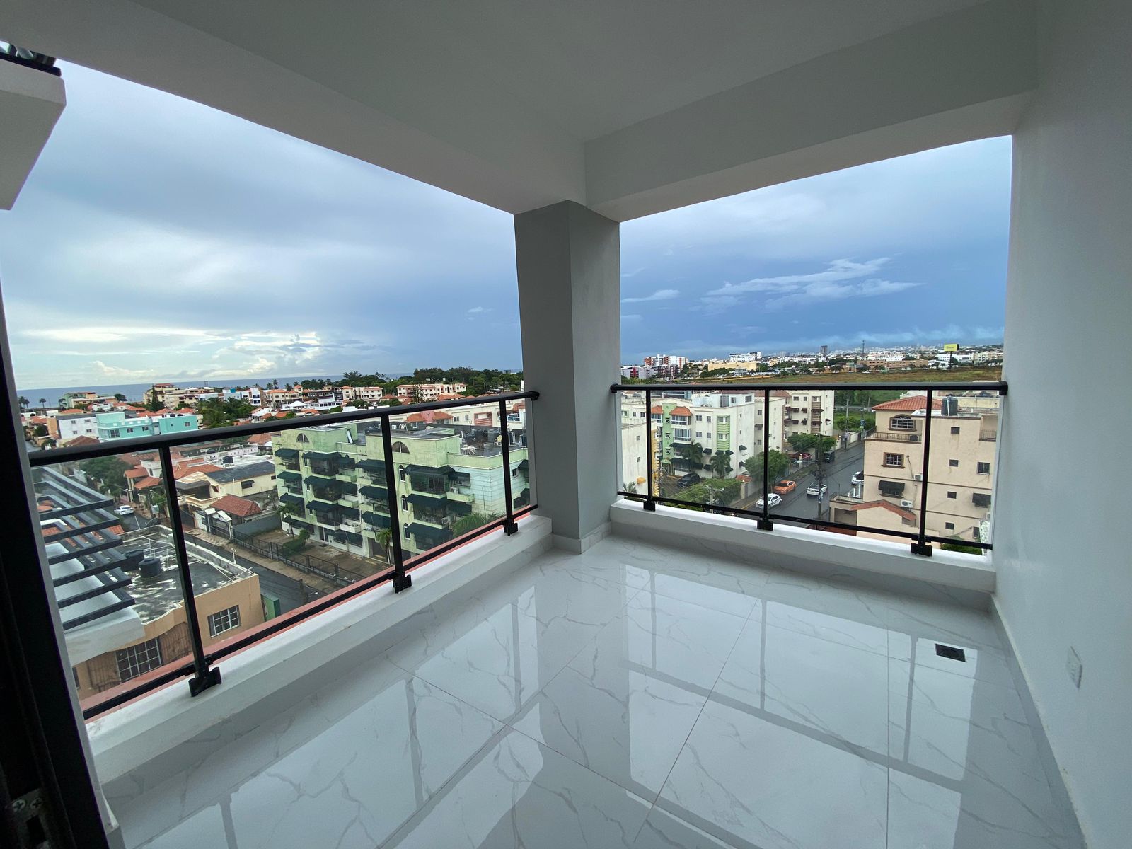 apartamentos - Penthouse en venta en Corales Del Sur  1