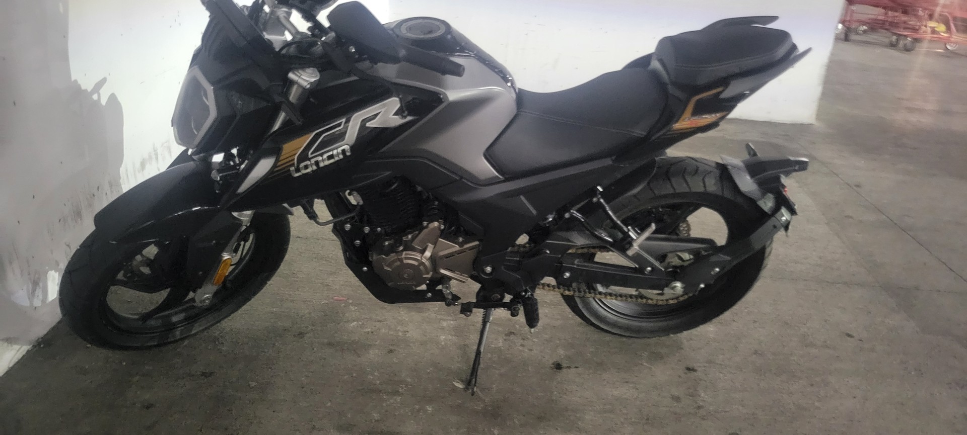 motores y pasolas - Motocicleta loncin cr250 2024 4 valvulas. 0