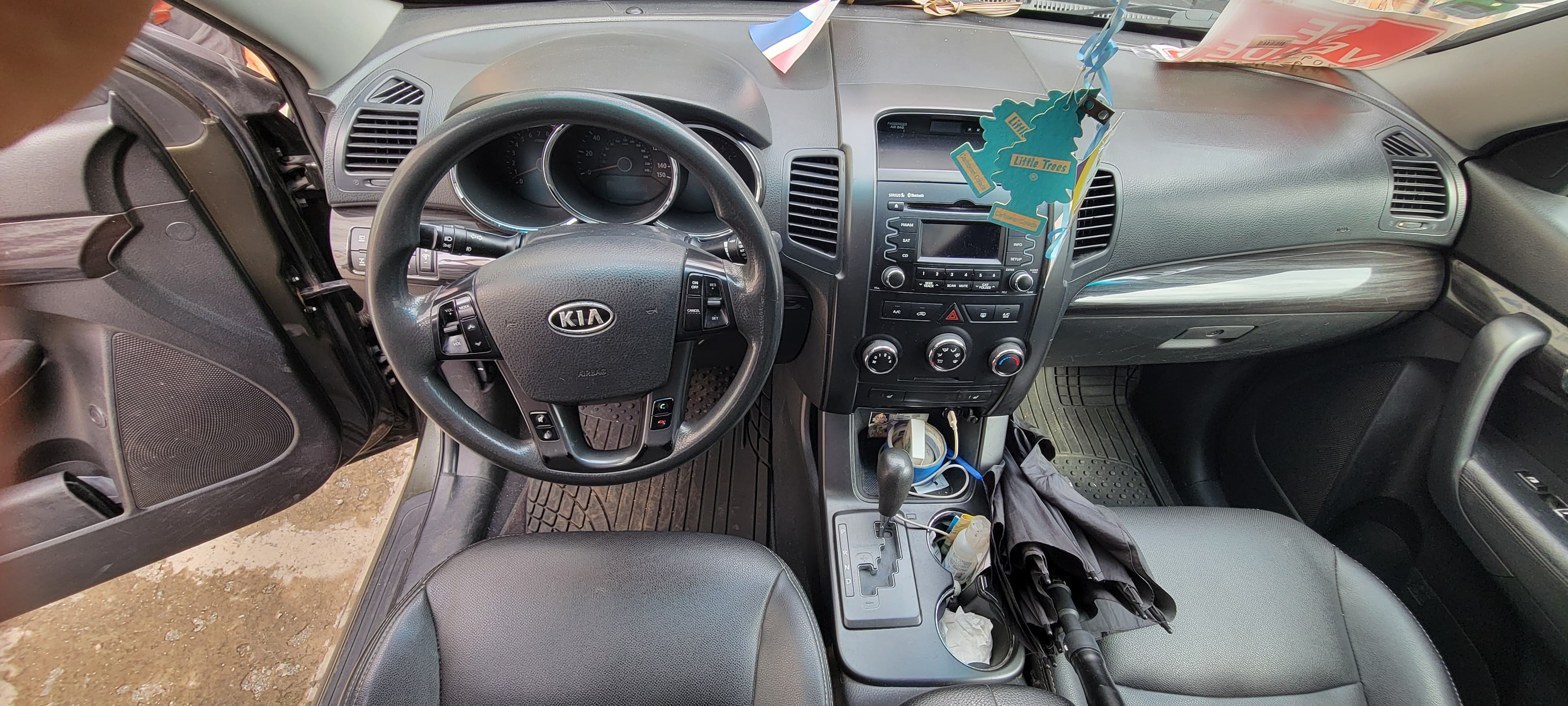 jeepetas y camionetas - kia Sorento de tres filas de asientos  7