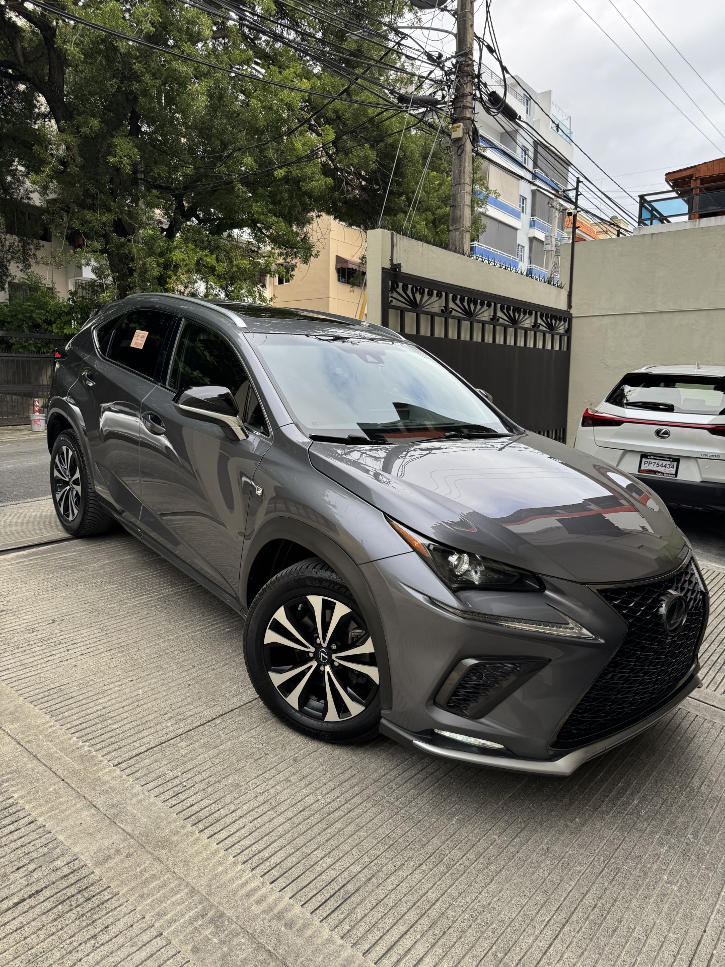 jeepetas y camionetas - Lexus NX 300 F Sport  1