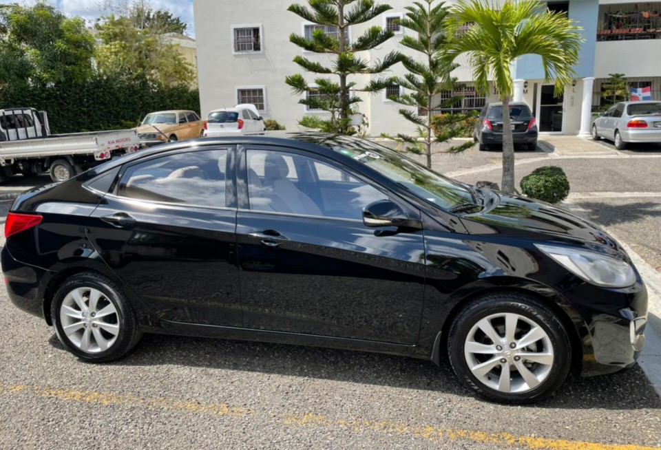 carros - Hiunday accent 2018 2