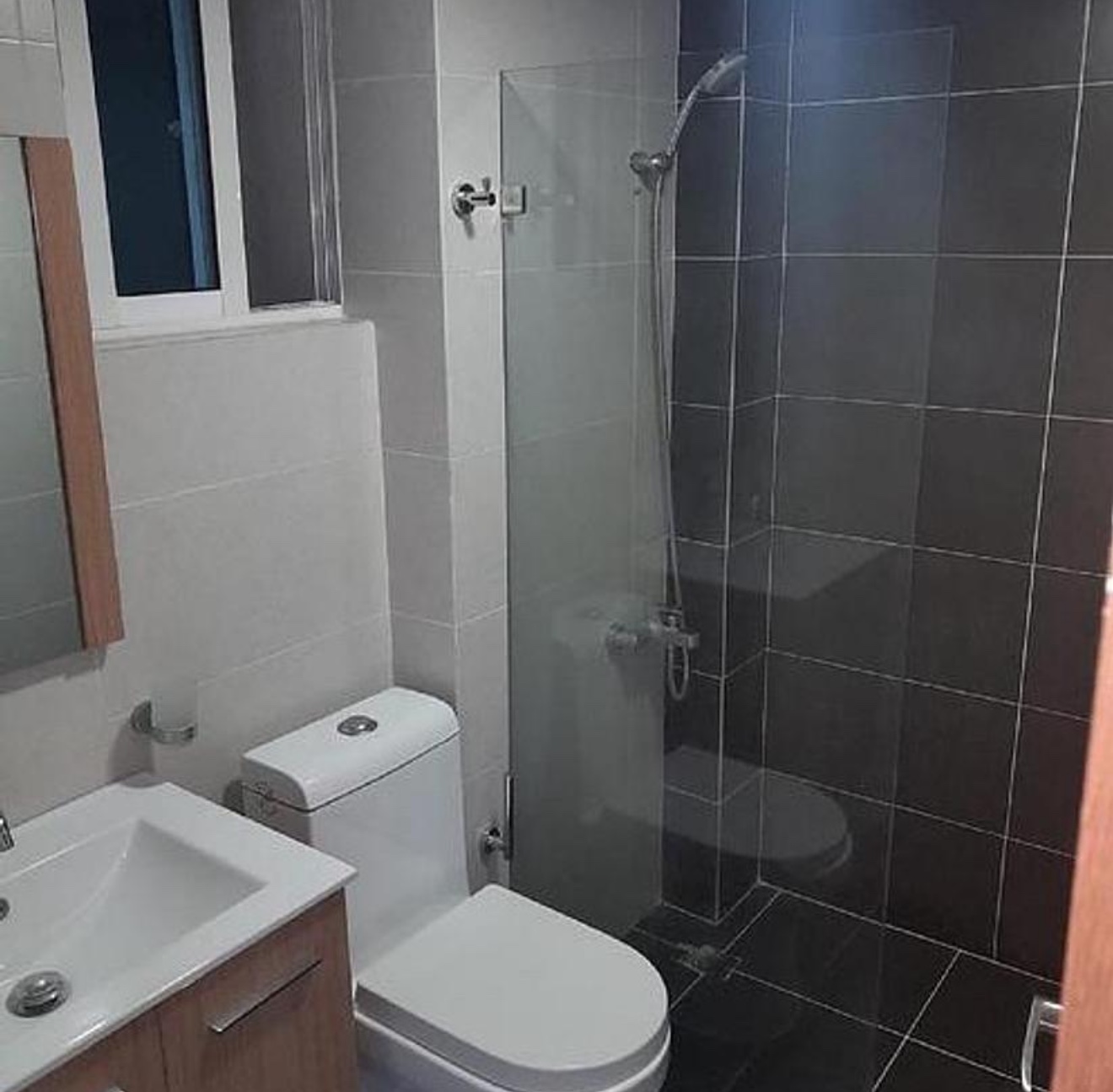 apartamentos - Apartamento en Alquiler – Zona Exclusiva
📍 5to Piso | 75 m² | Vista al Mar
 7
