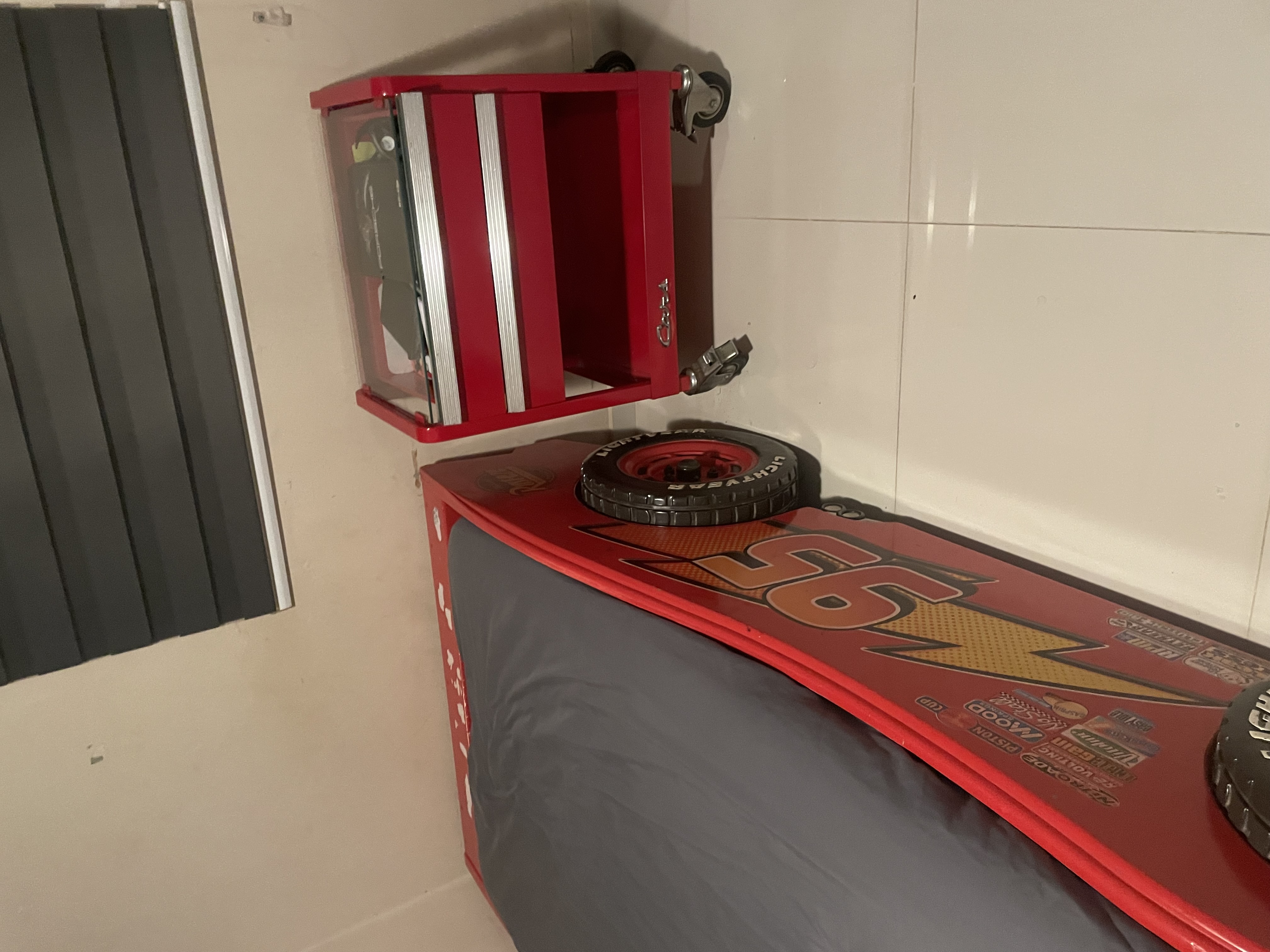 muebles y colchones - Juego de Habitacion tipo Carro Cars  1