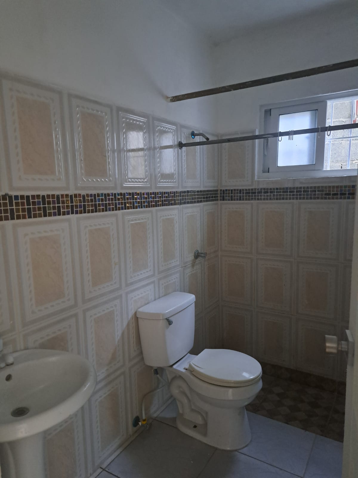 apartamentos - Alma Rosa 1ra, se alquila apto. RD$15,000- 5