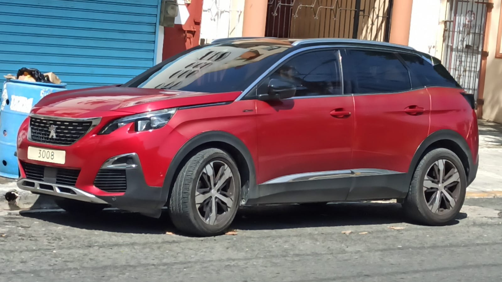 jeepetas y camionetas - La cambio x propiedades q tenga su título  2