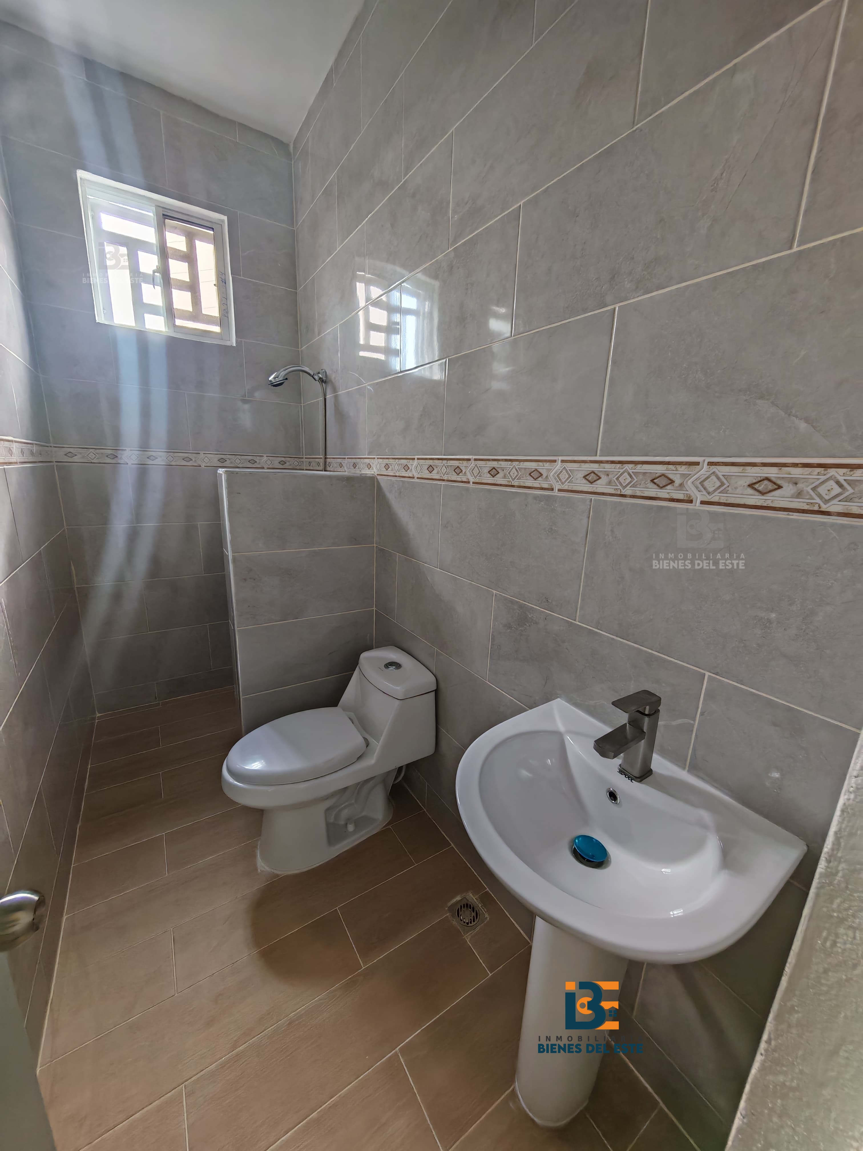 casas - Se Vende Vivienda Nueva, con mucho Patio en SPM. 9