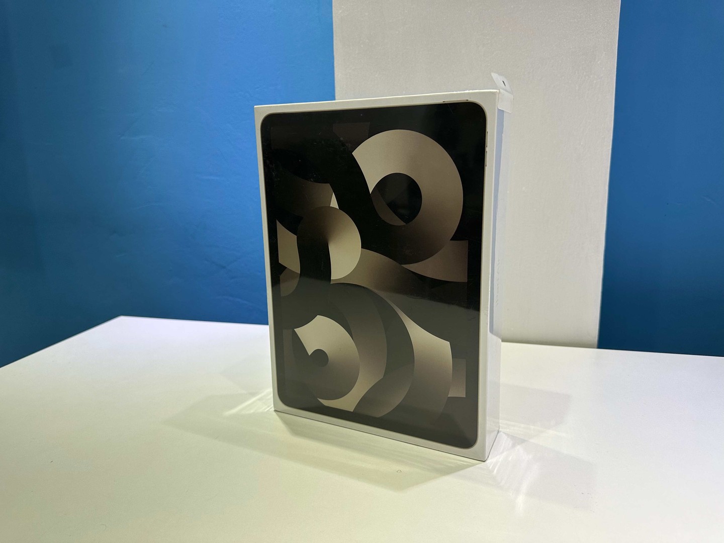 celulares y tabletas - iPad Air 5ta Gen 256GB Wi-Fi Starlight Nuevas Selladas, Garantía, RD$ 37,500 NEG 0