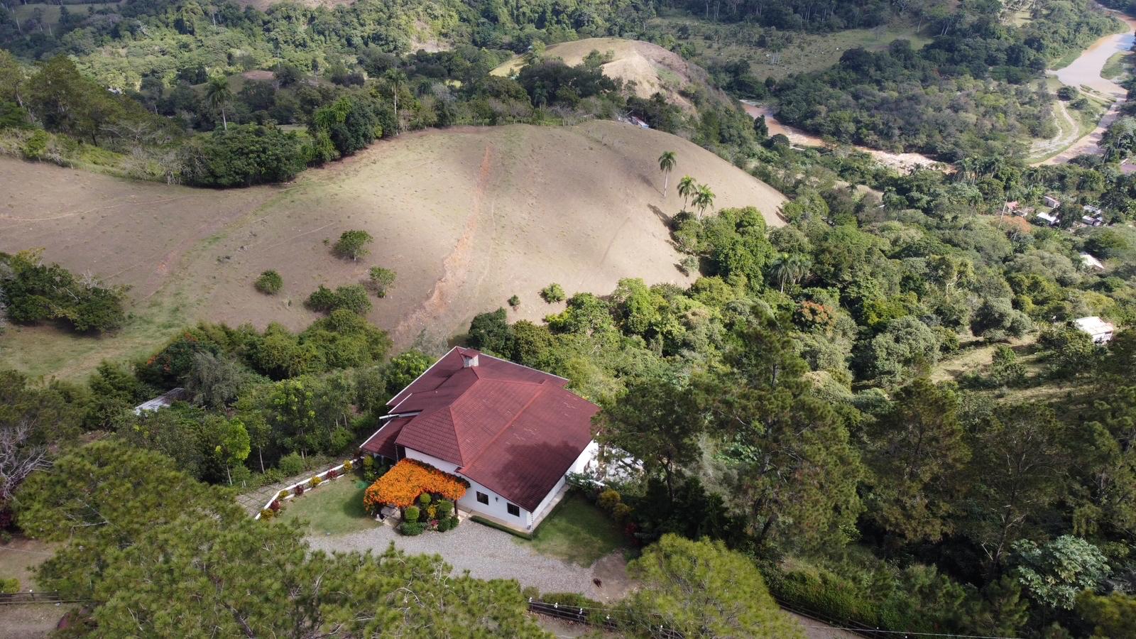 otros inmuebles - Propiedad Jarabacoa con 6 villas y 4 apartamentos 6