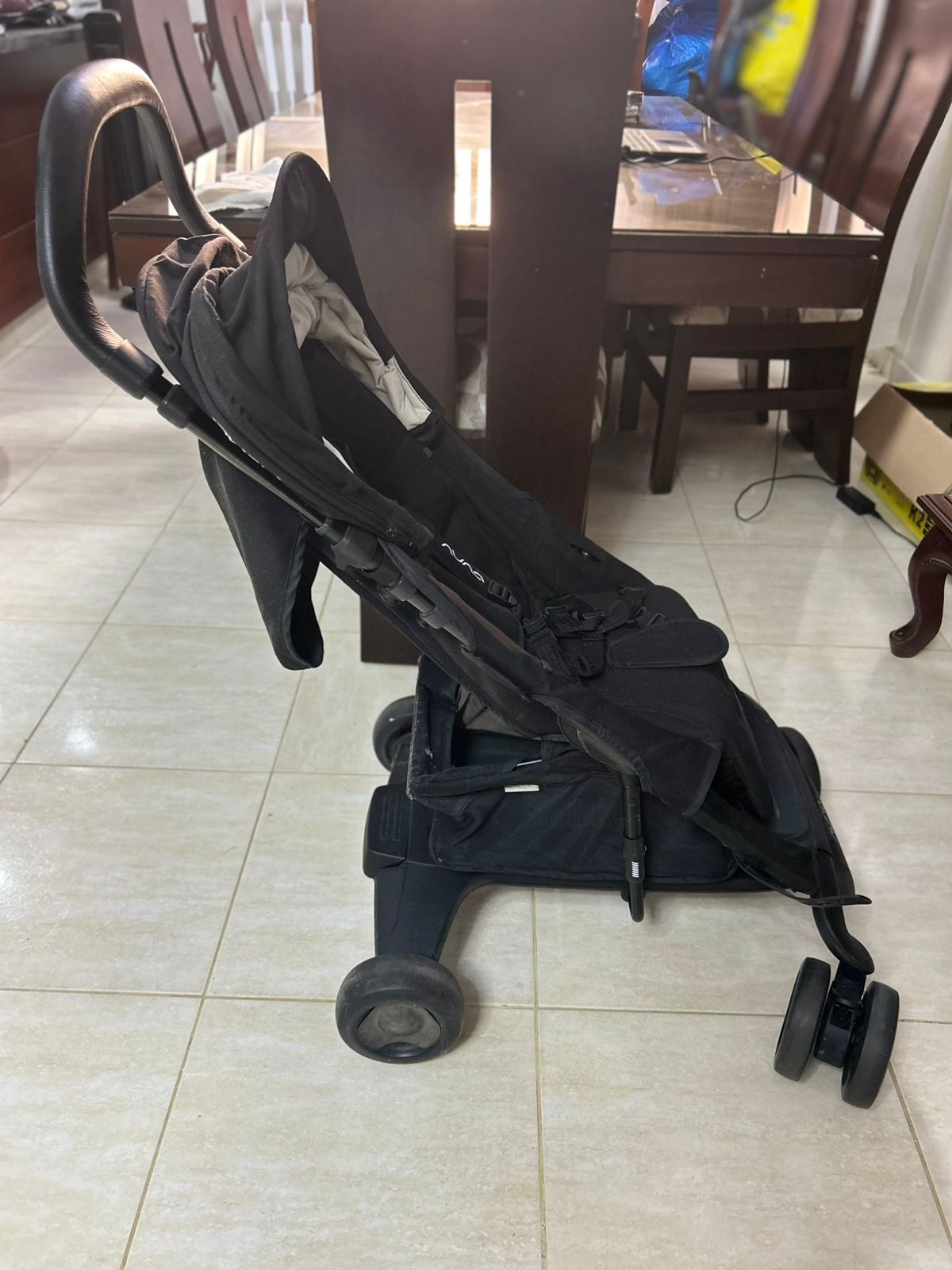coches y sillas - Cochecito Nuna Compacto y Elegante - ¡Como Nuevo! 2