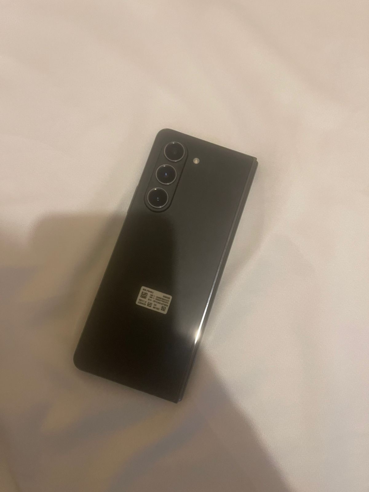 celulares y tabletas - Vendo Samsung Galaxy Fold 5, 256gb desbloqueado con cable usb. Un detalle. 1