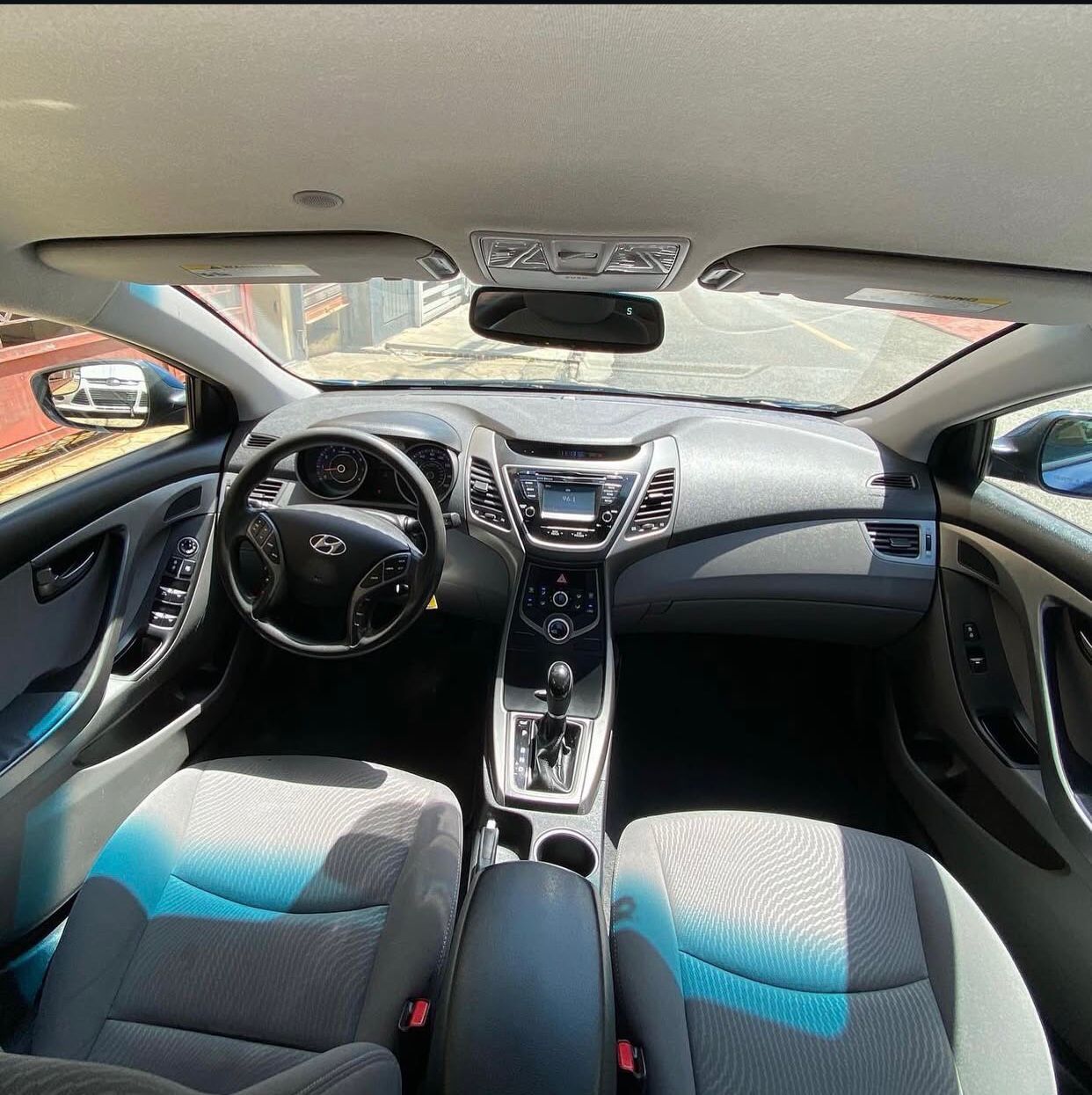 carros -  Hyundai Elantra excelente condicion 1