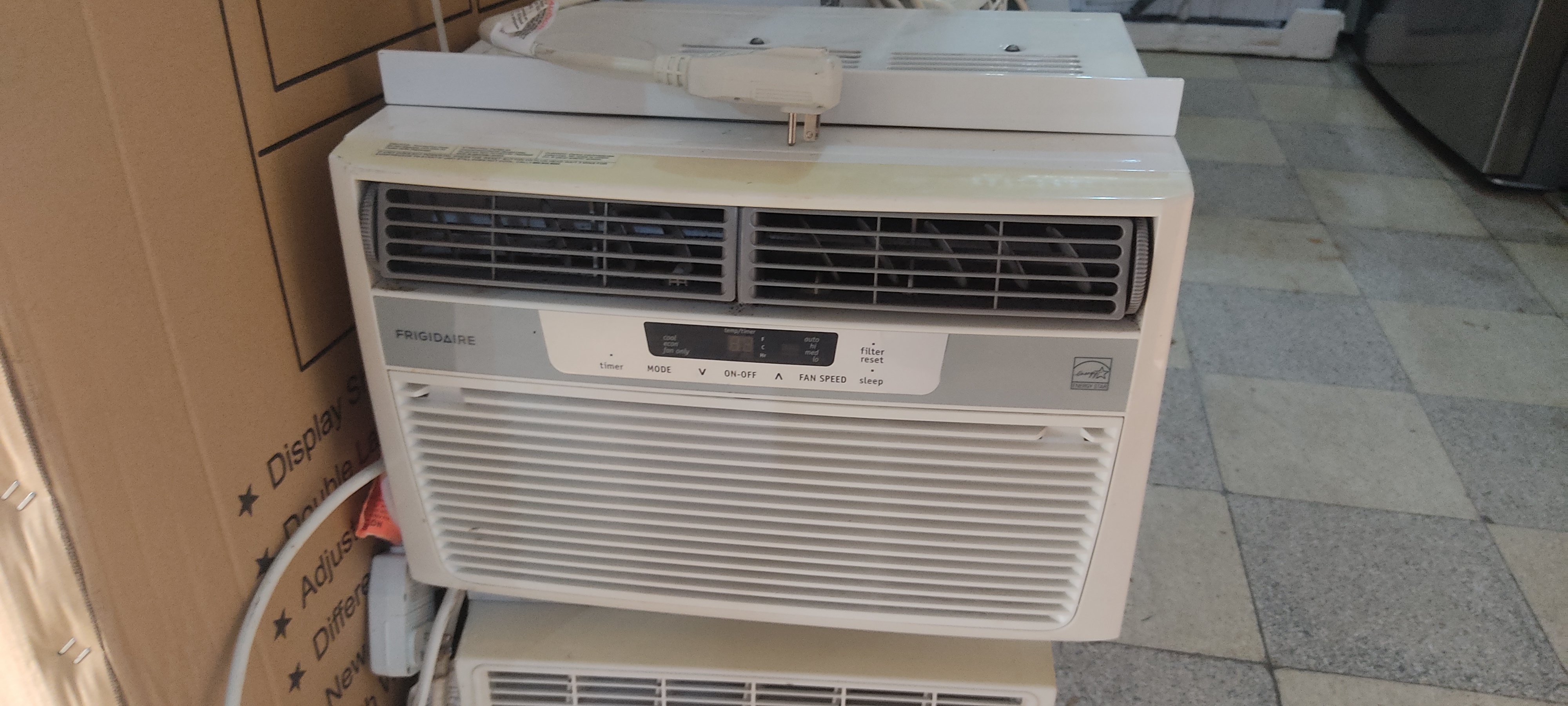 aires acondicionados y abanicos - aire frigidaire 6mil btw importado