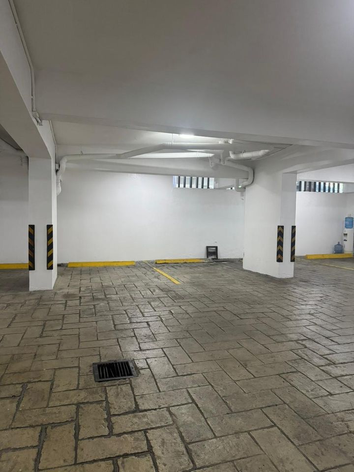 apartamentos - Venta de amplio apartamento ubicado en Serralles 3