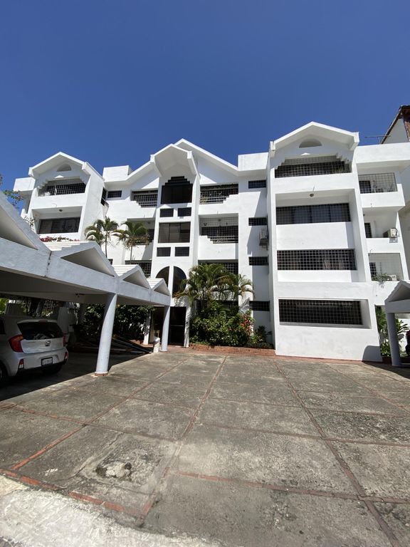 apartamentos - Apartamento en Venta en Evaristo Morales 0