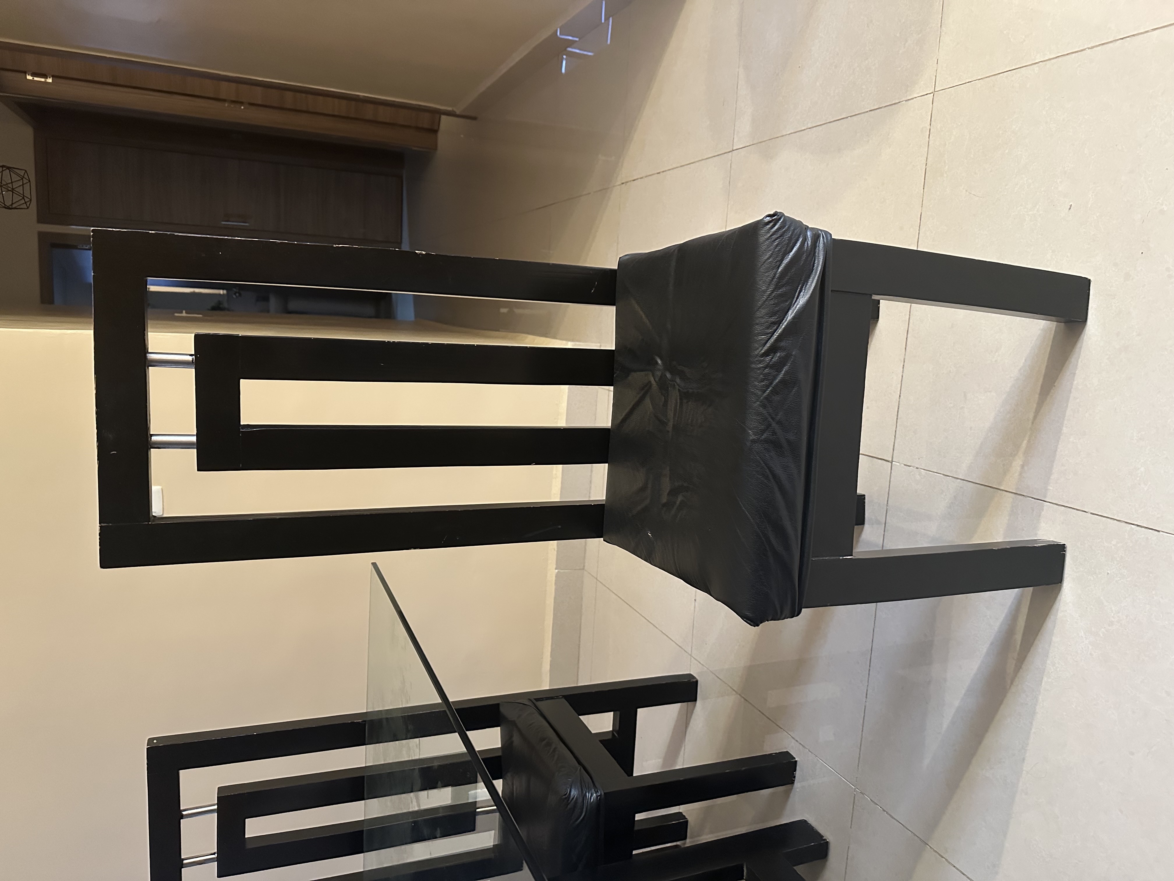 muebles y colchones - Sillas de Comedor Modernas COMO NUEVAS 1