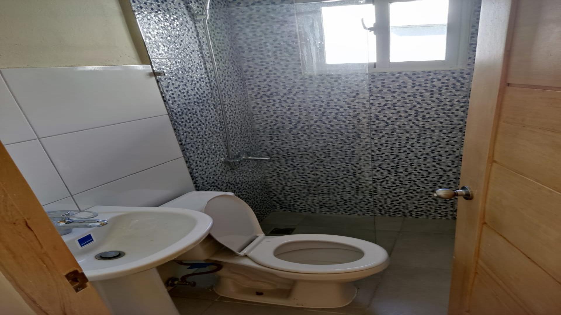 casas - CASA EN VENTA DE OPORTUNIDAD EN SANTO DOMINGO NORTE  8