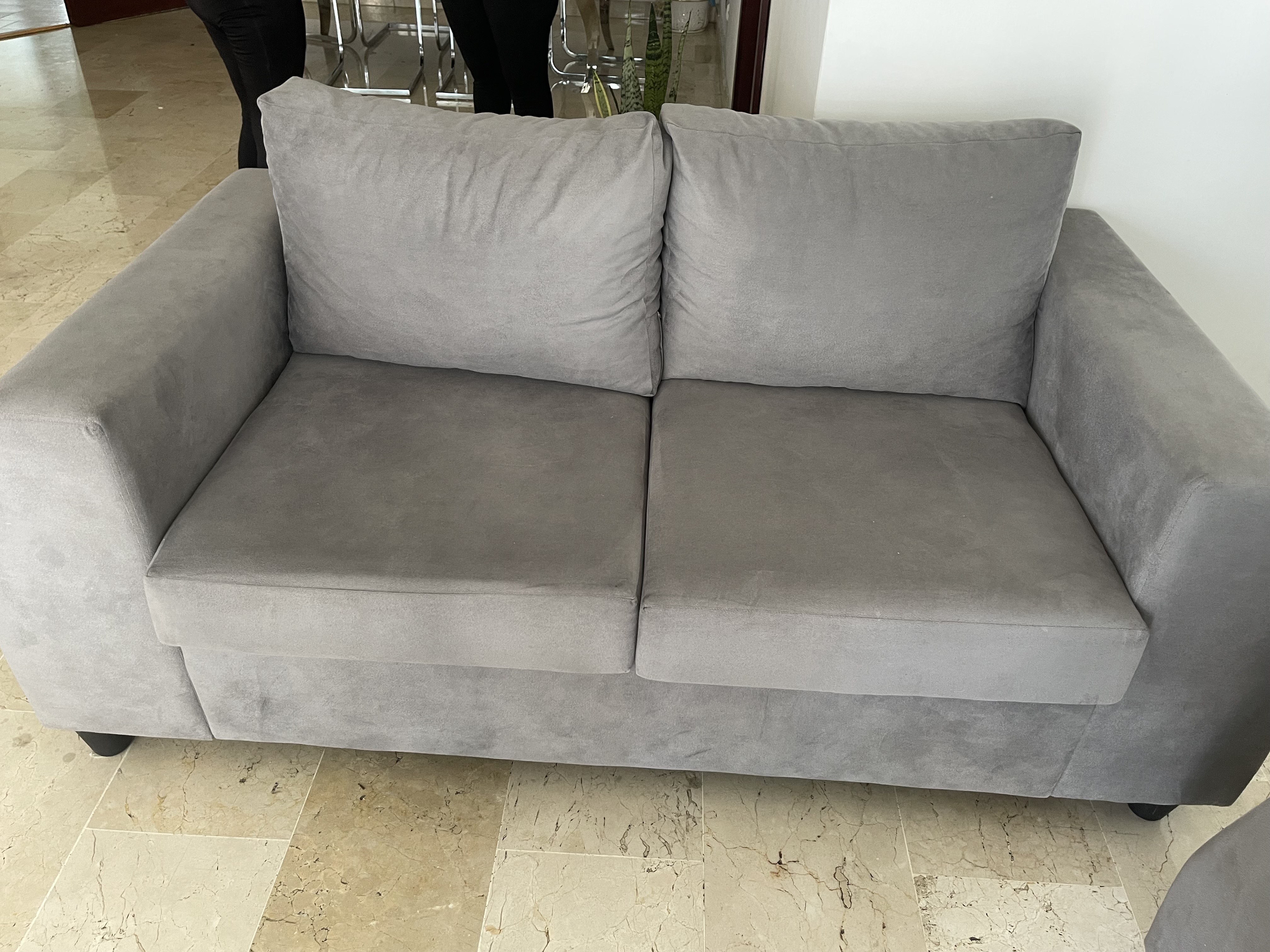 muebles y colchones - Vendo Juego de Muebles GRIS en excelente condicion 3
