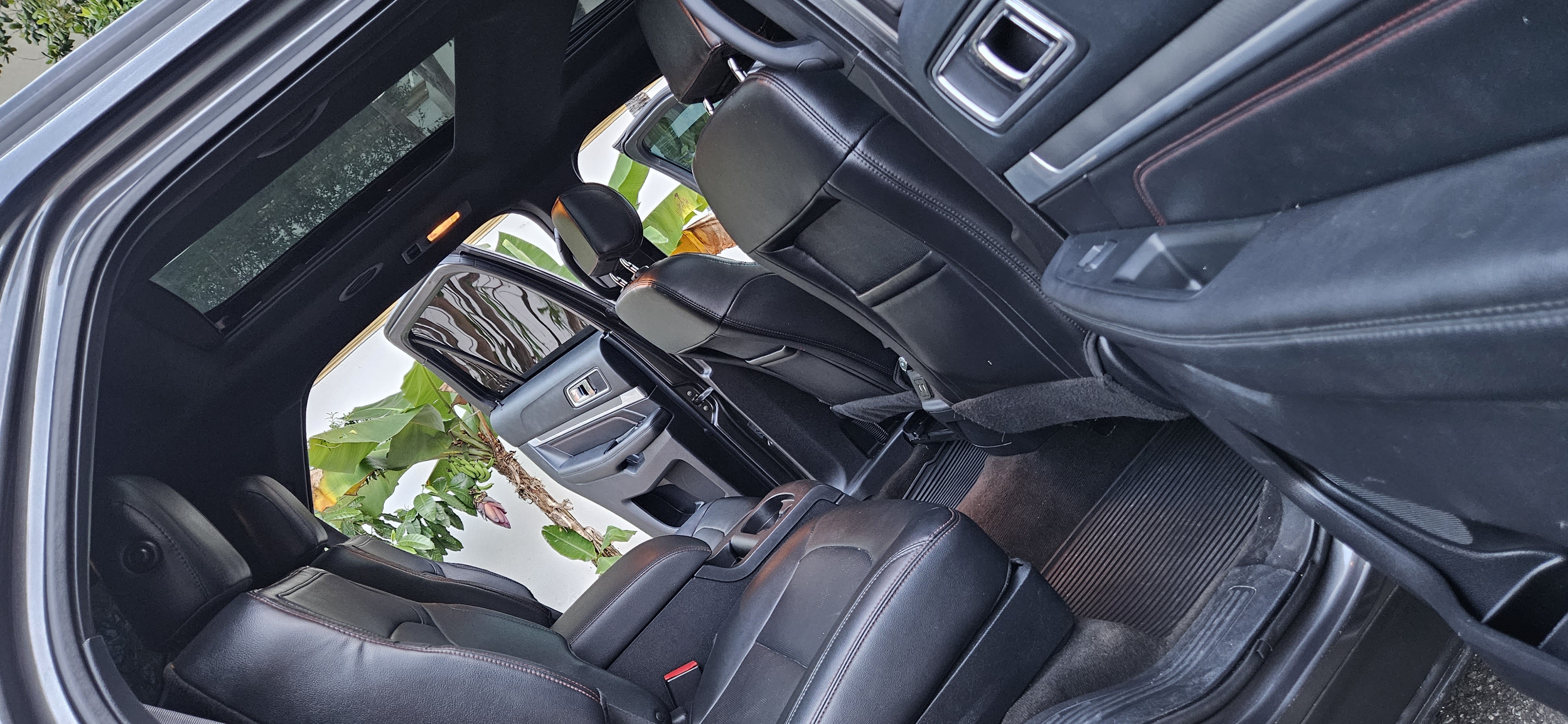 jeepetas y camionetas - Ford Explorer sport Panorámica  4