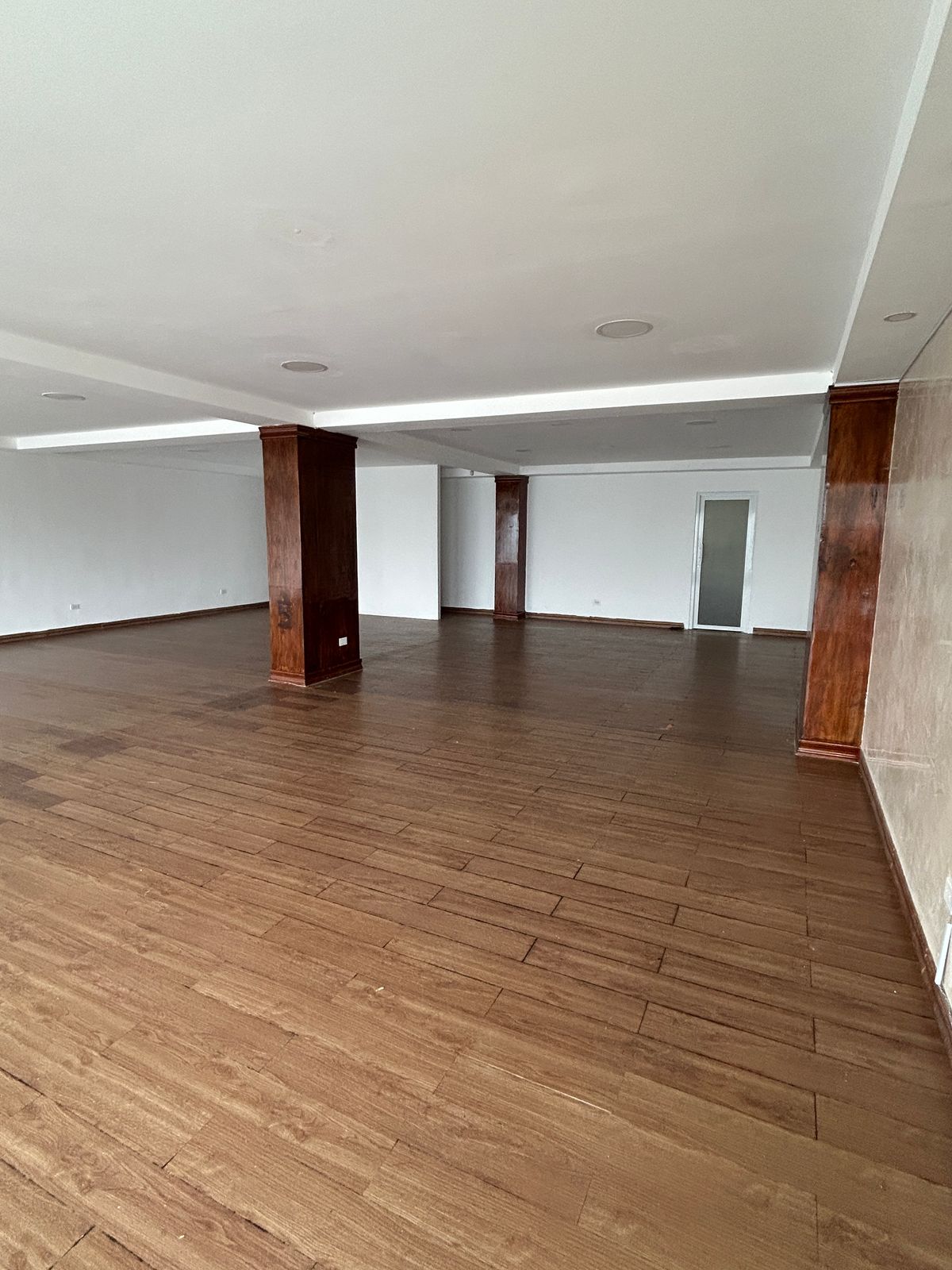 oficinas y locales comerciales - ALQUILER DE LOCAL COMERCIAL EN RENACIMIENTO 