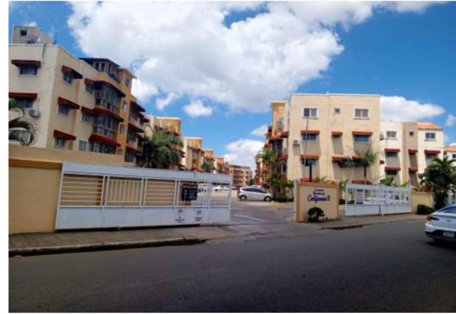 apartamentos - Apartamento en venta residencial california 2 entrando por la zona franca 0